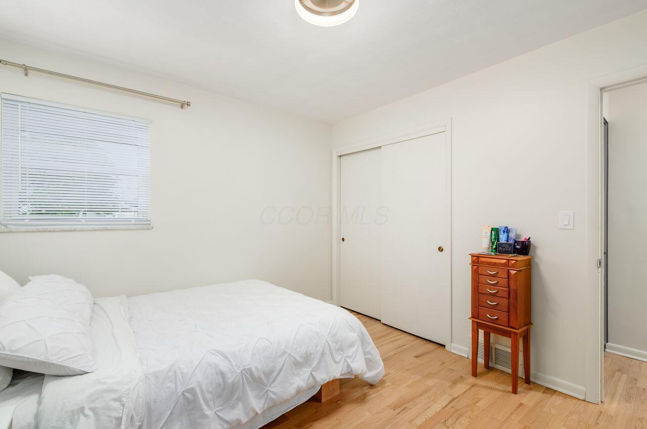 1656 Kenwick Road