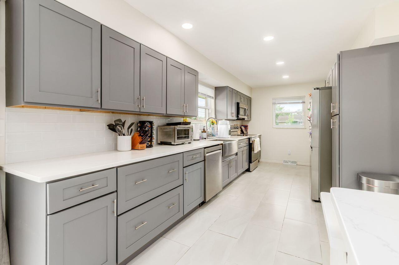 1656 Kenwick Road