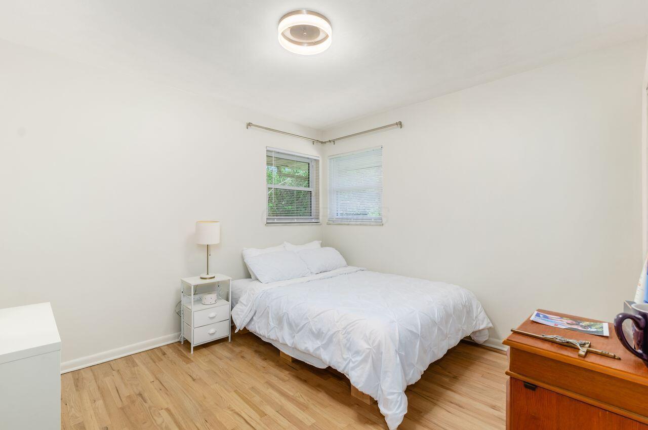 1656 Kenwick Road