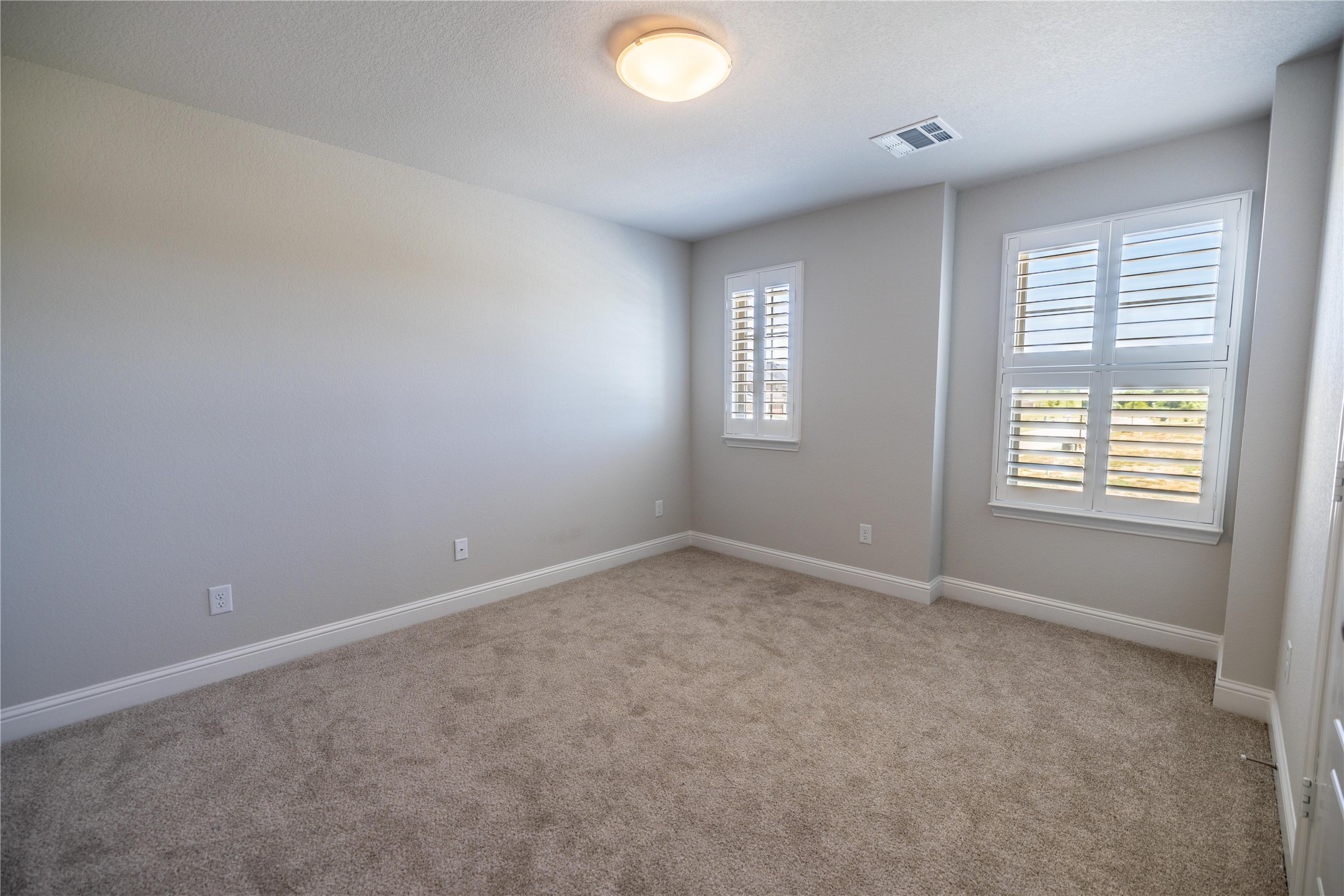 6836 Neals Way