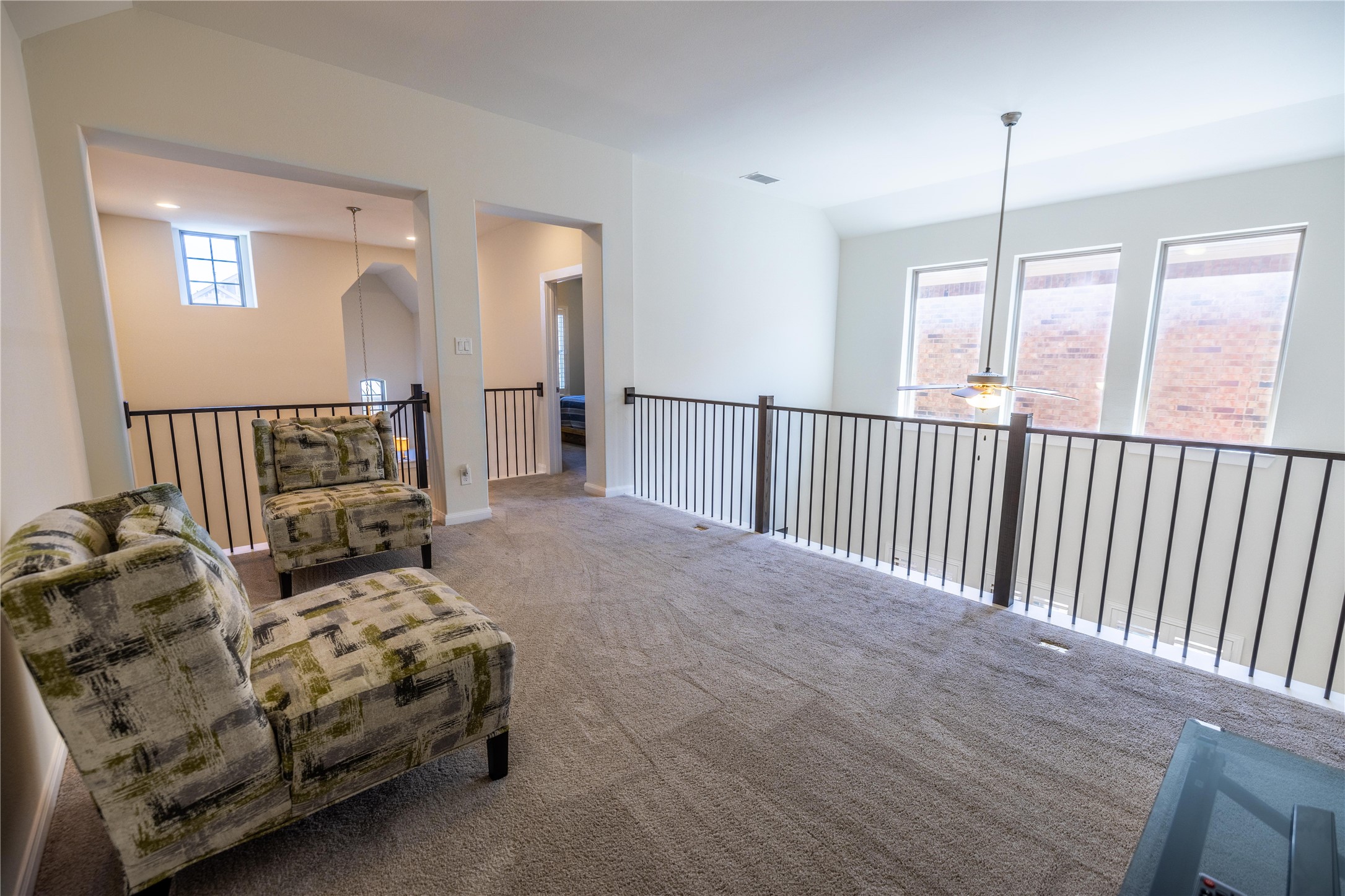 1503 English Blue Lane
