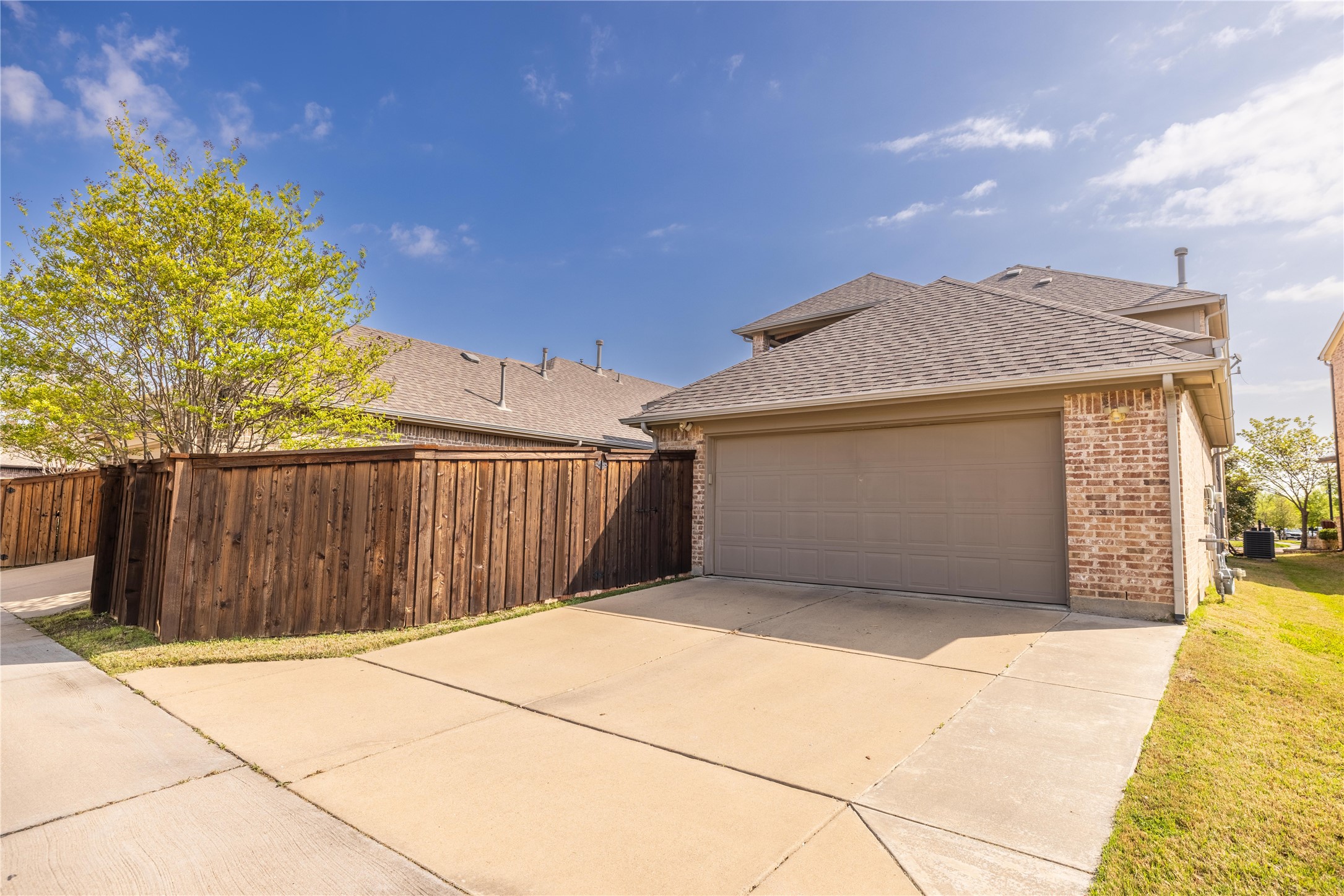 1026 Lone Ivory Trail
