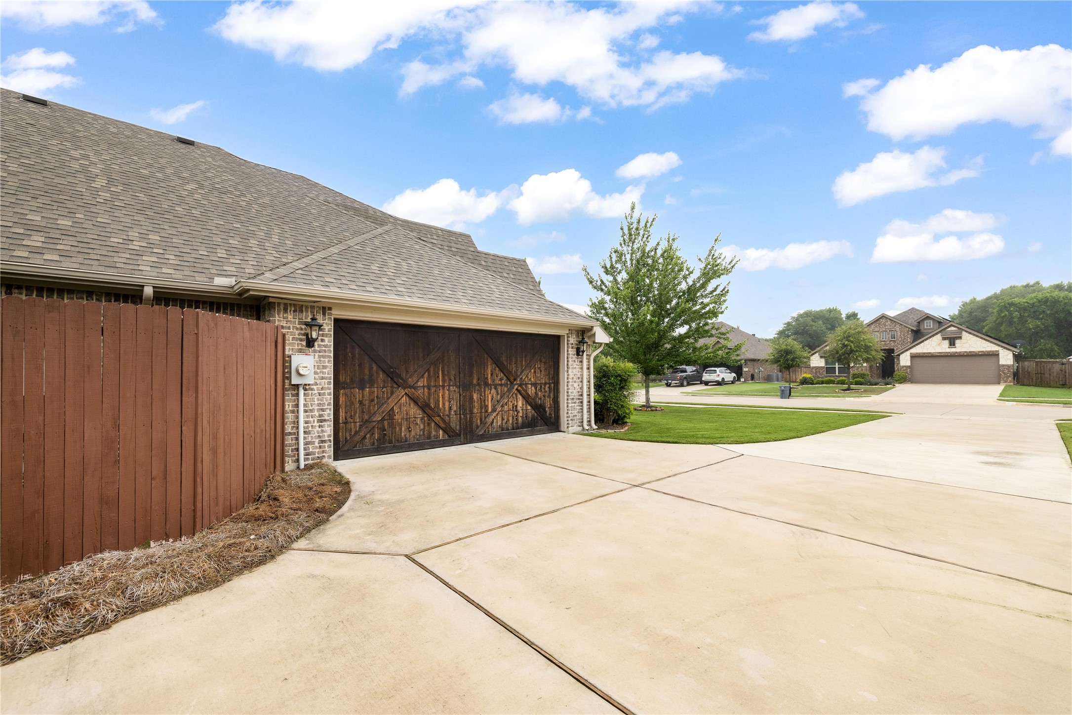 4037 Knightsbridge Lane