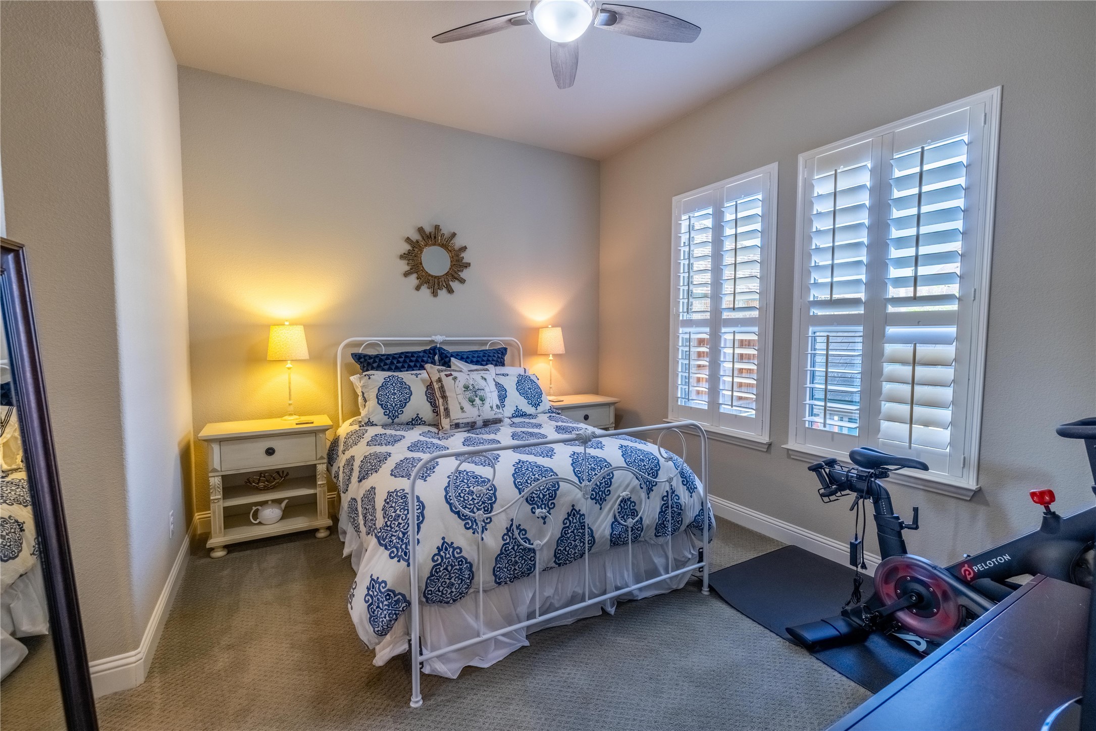 4207 Pearl Crescent Lane