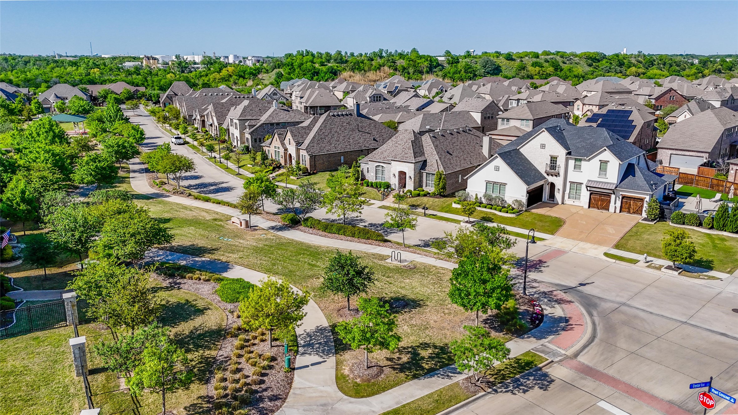 4207 Pearl Crescent Lane