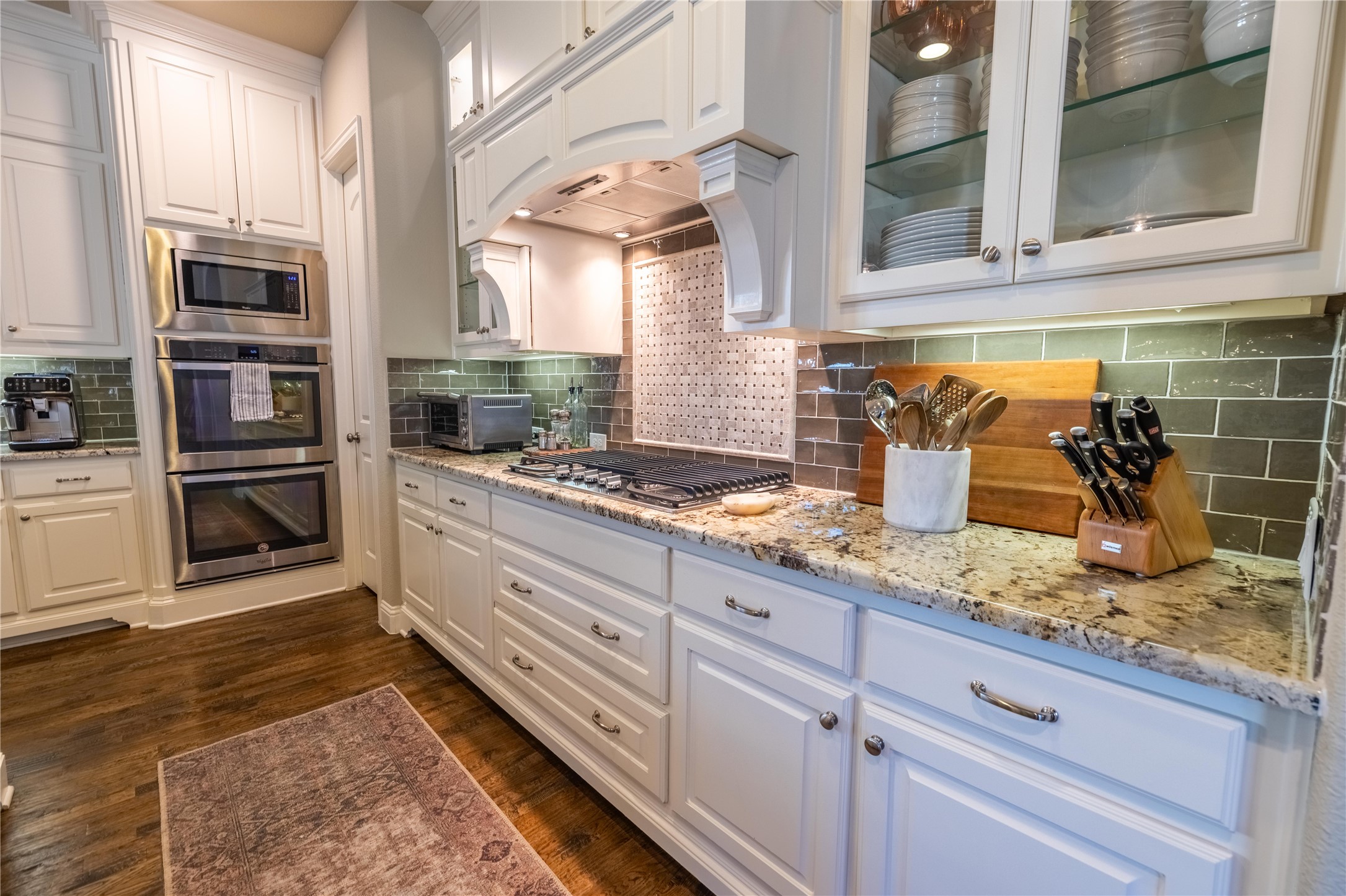 4207 Pearl Crescent Lane