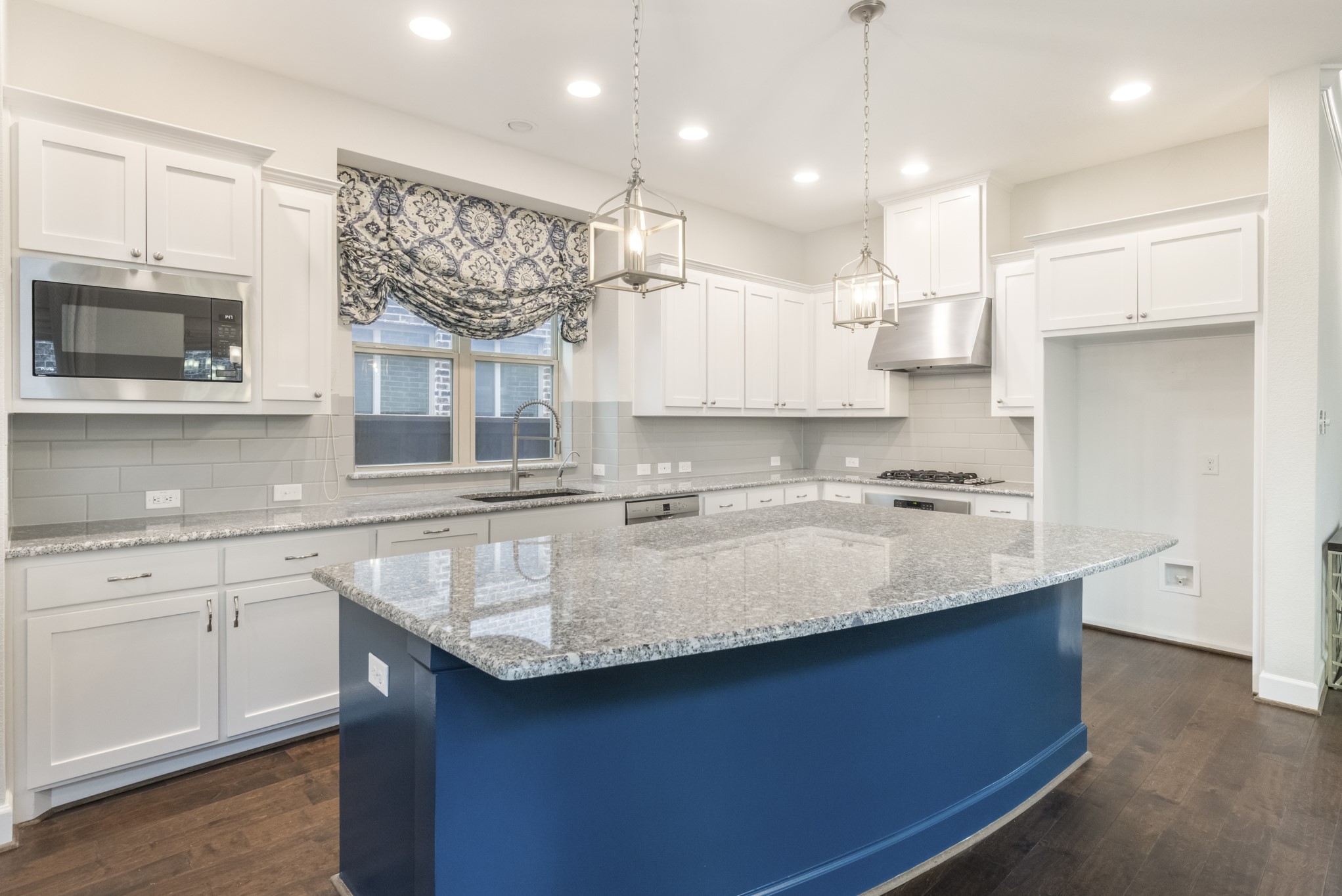 1420 White Squall Trail