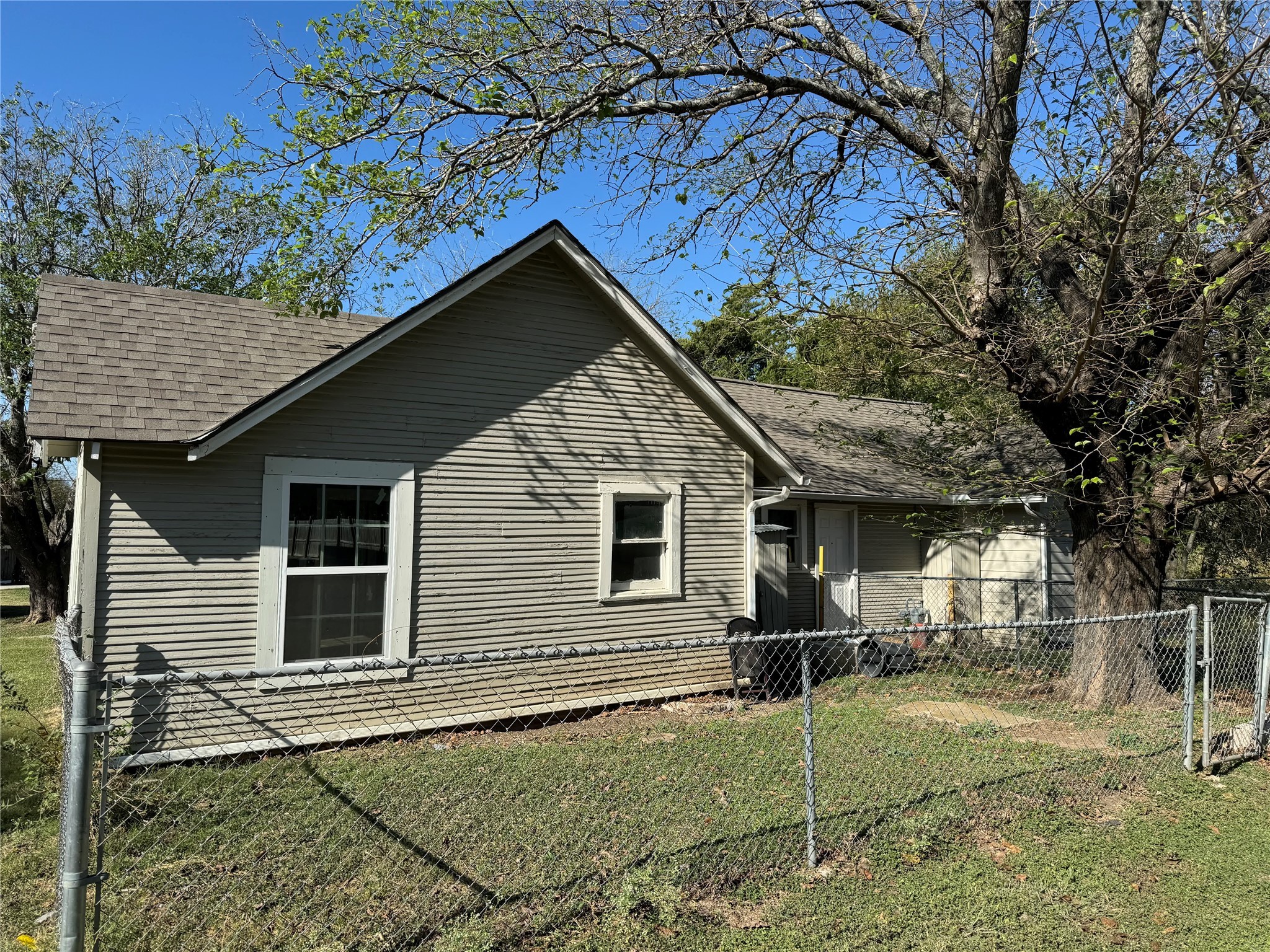 808 Mill Street
