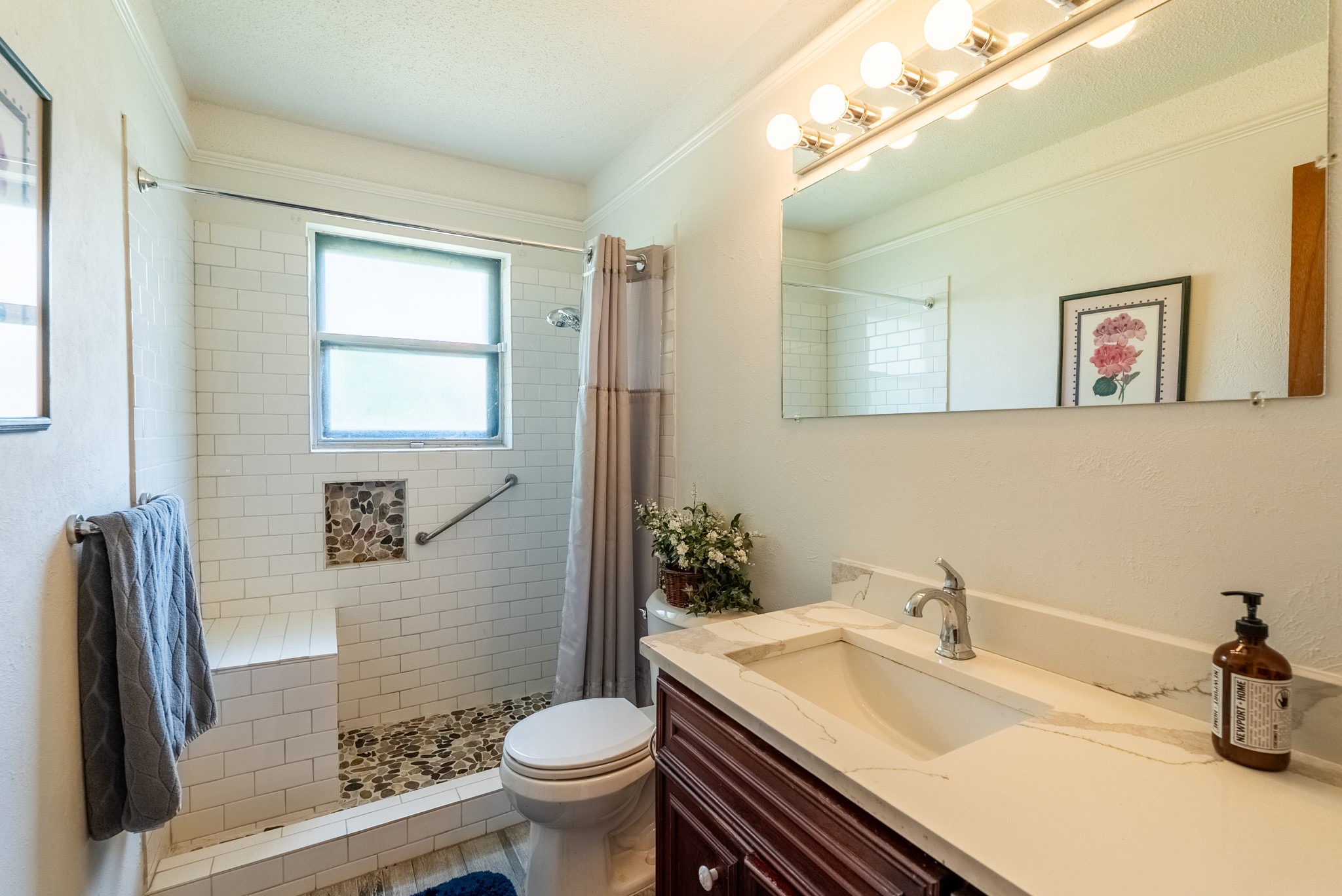 1712 Foster Drive