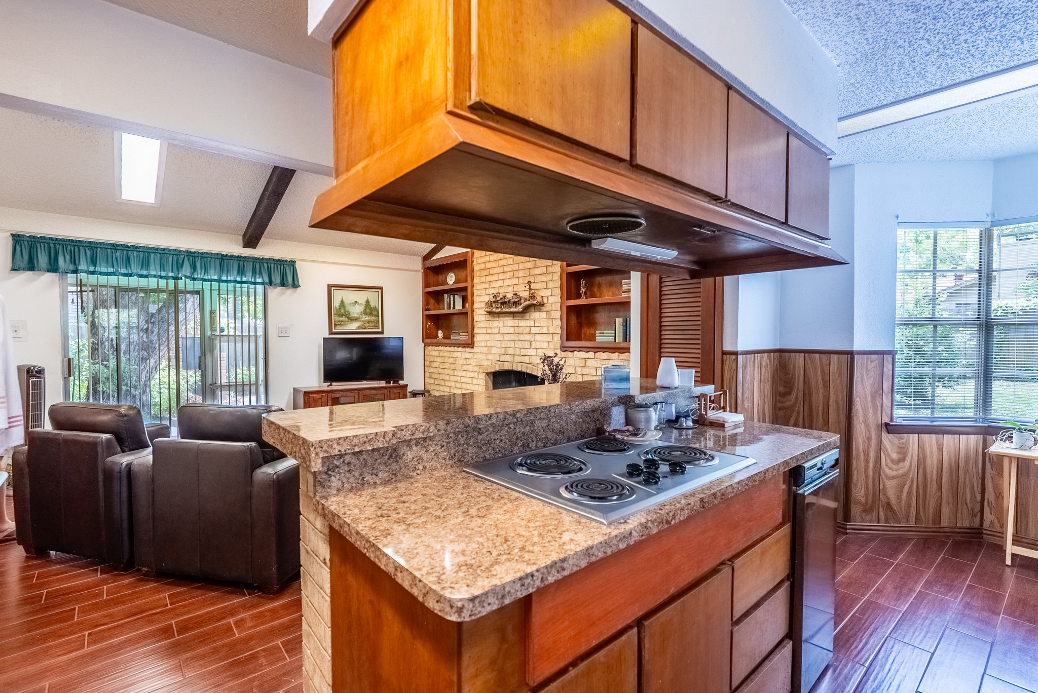 1712 Foster Drive