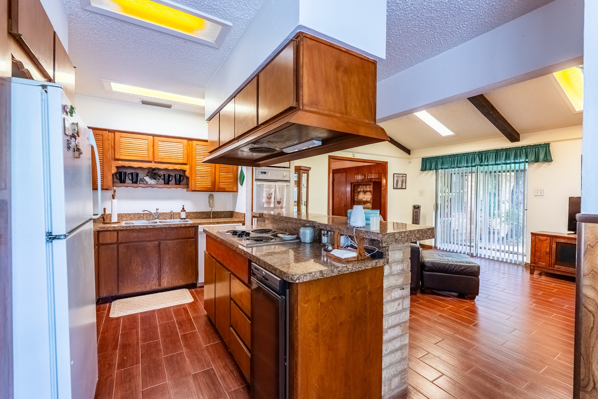 1712 Foster Drive