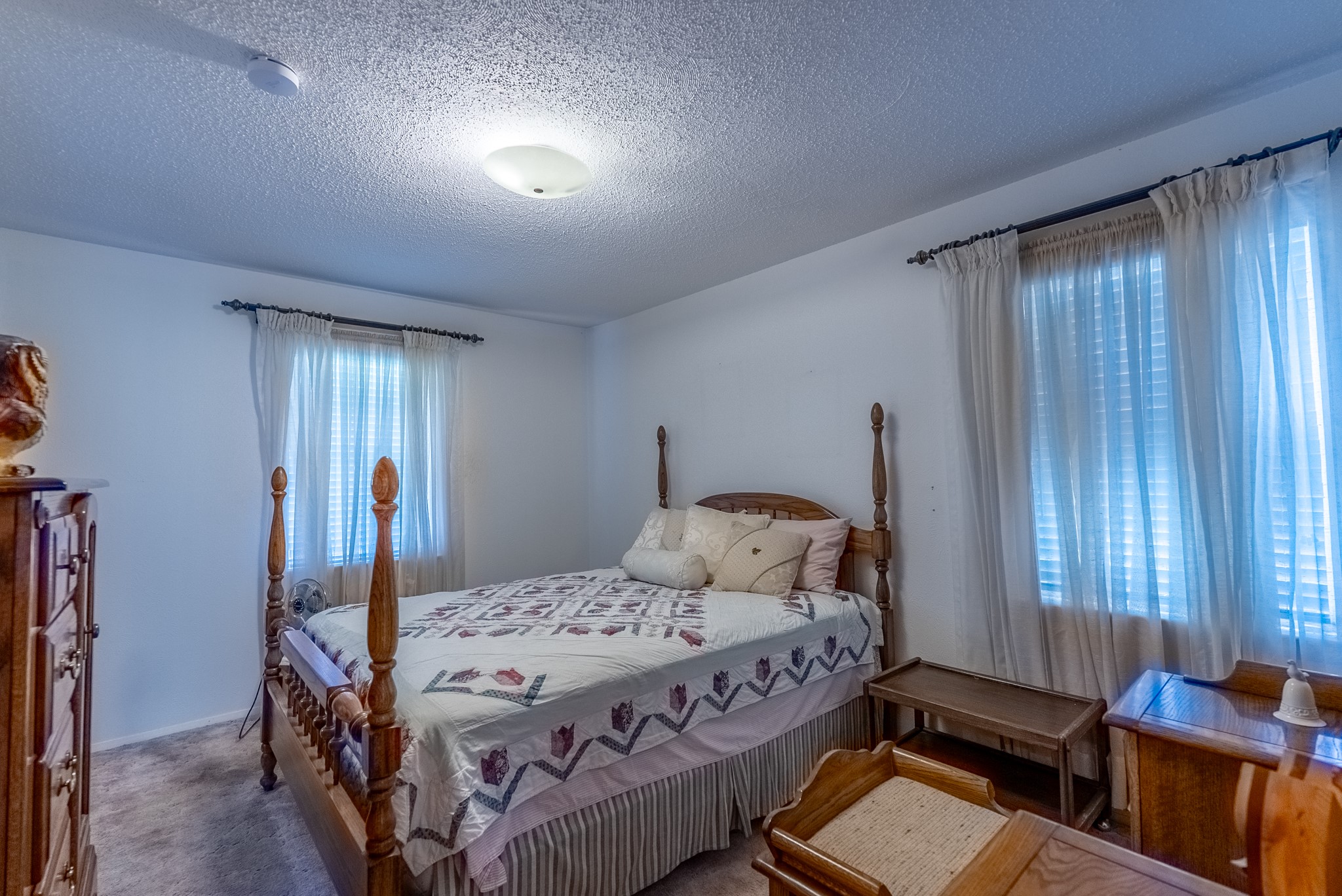 1712 Foster Drive