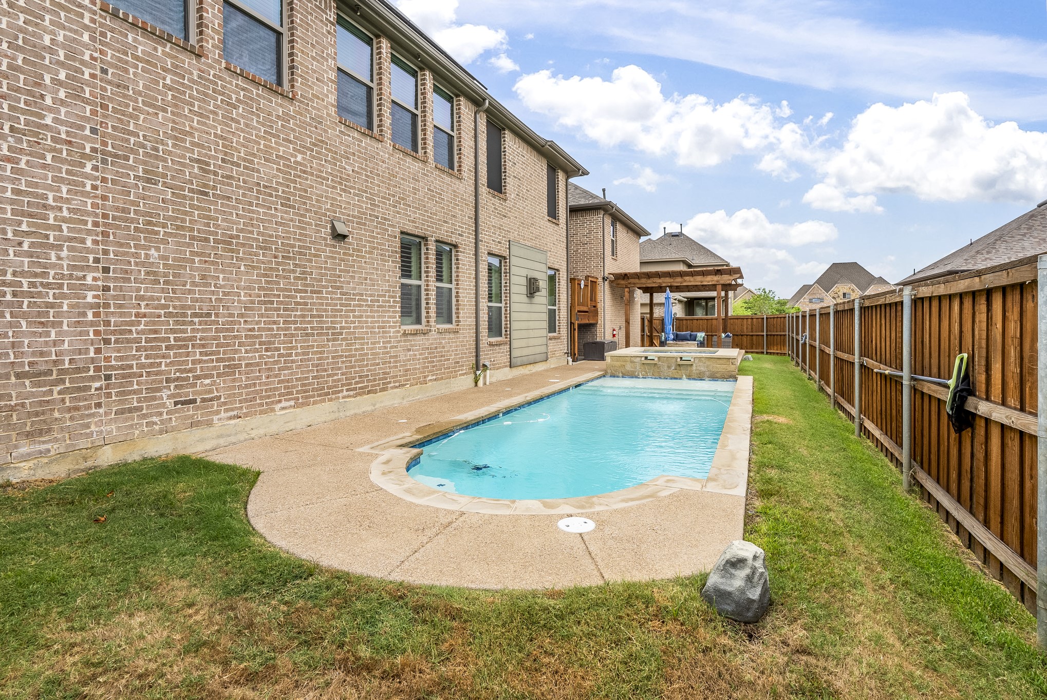1110 Amber Rose Way