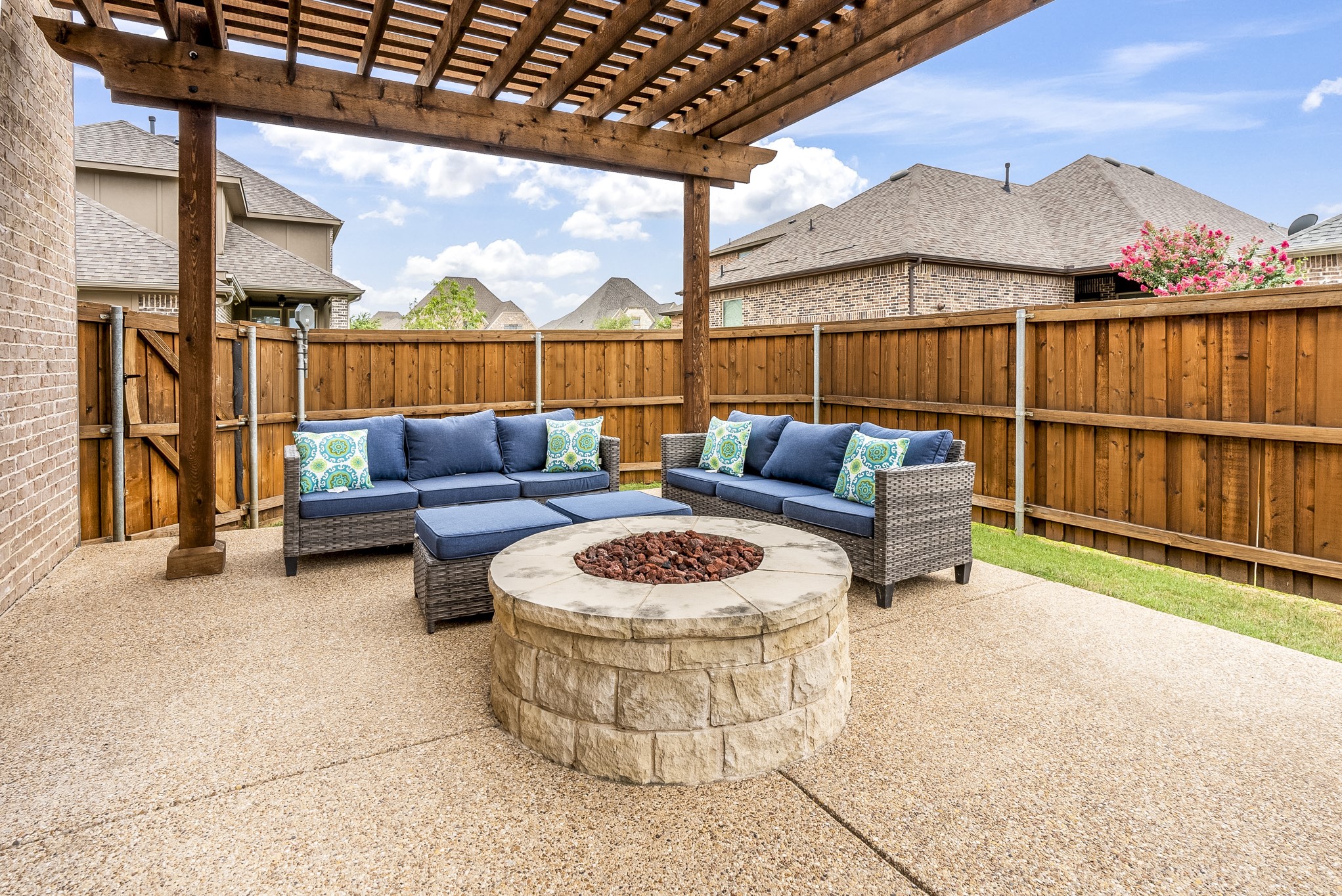1110 Amber Rose Way