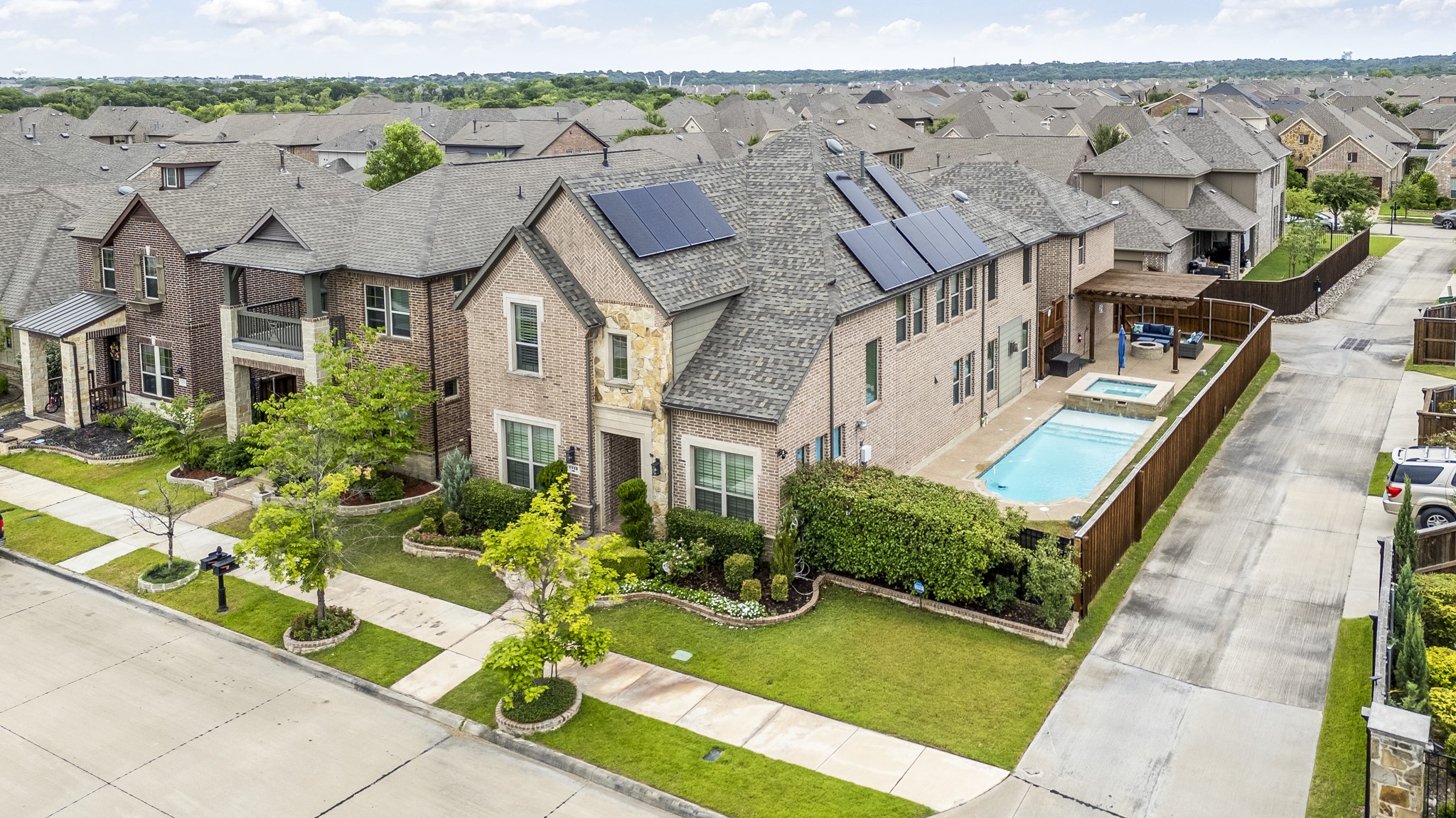 1110 Amber Rose Way