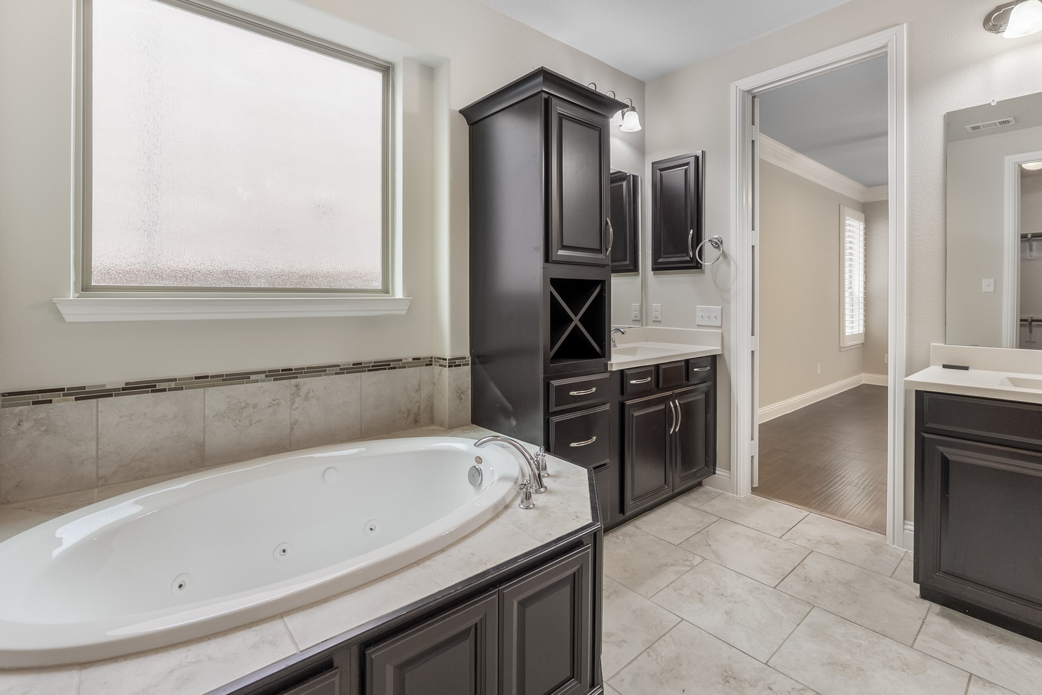 1110 Amber Rose Way