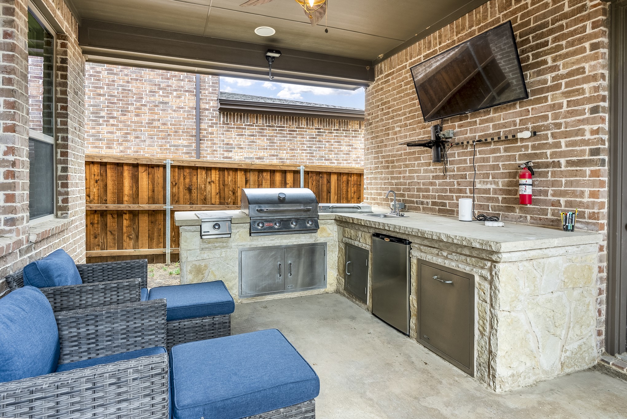 1110 Amber Rose Way