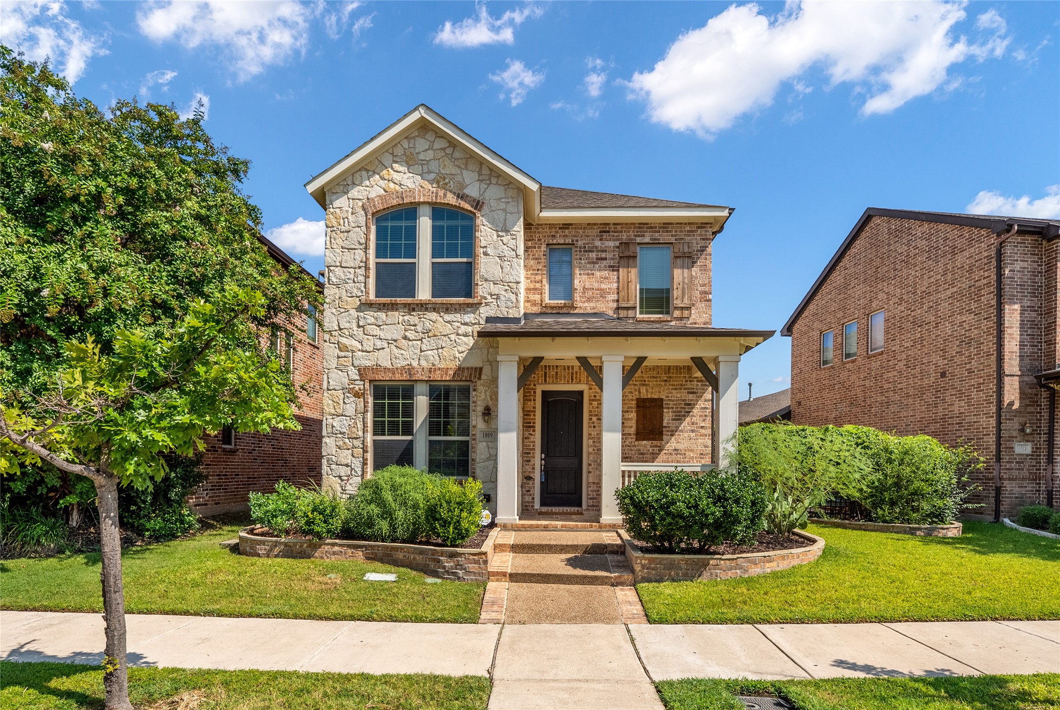 1009 Winter Fire Way