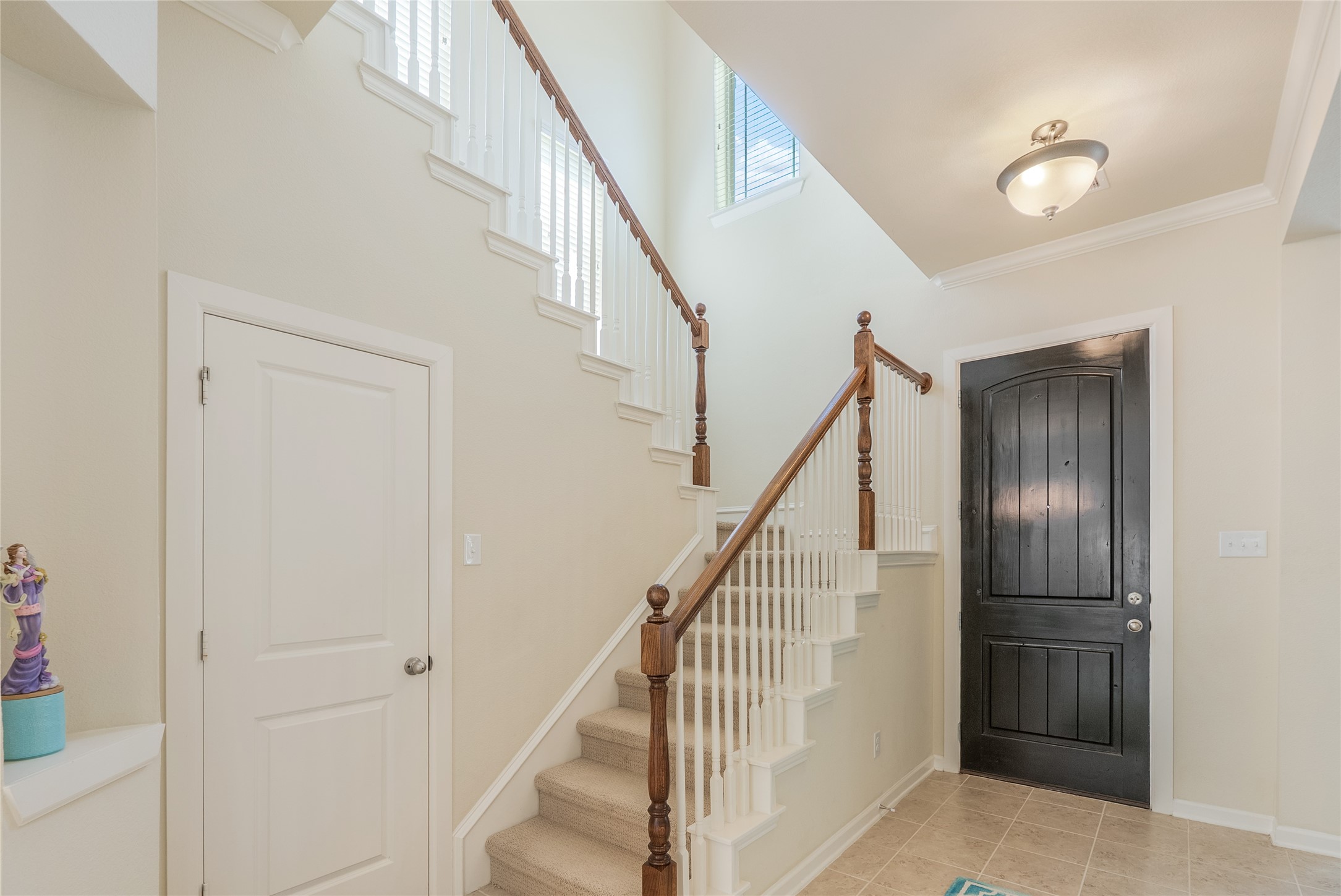 1009 Winter Fire Way