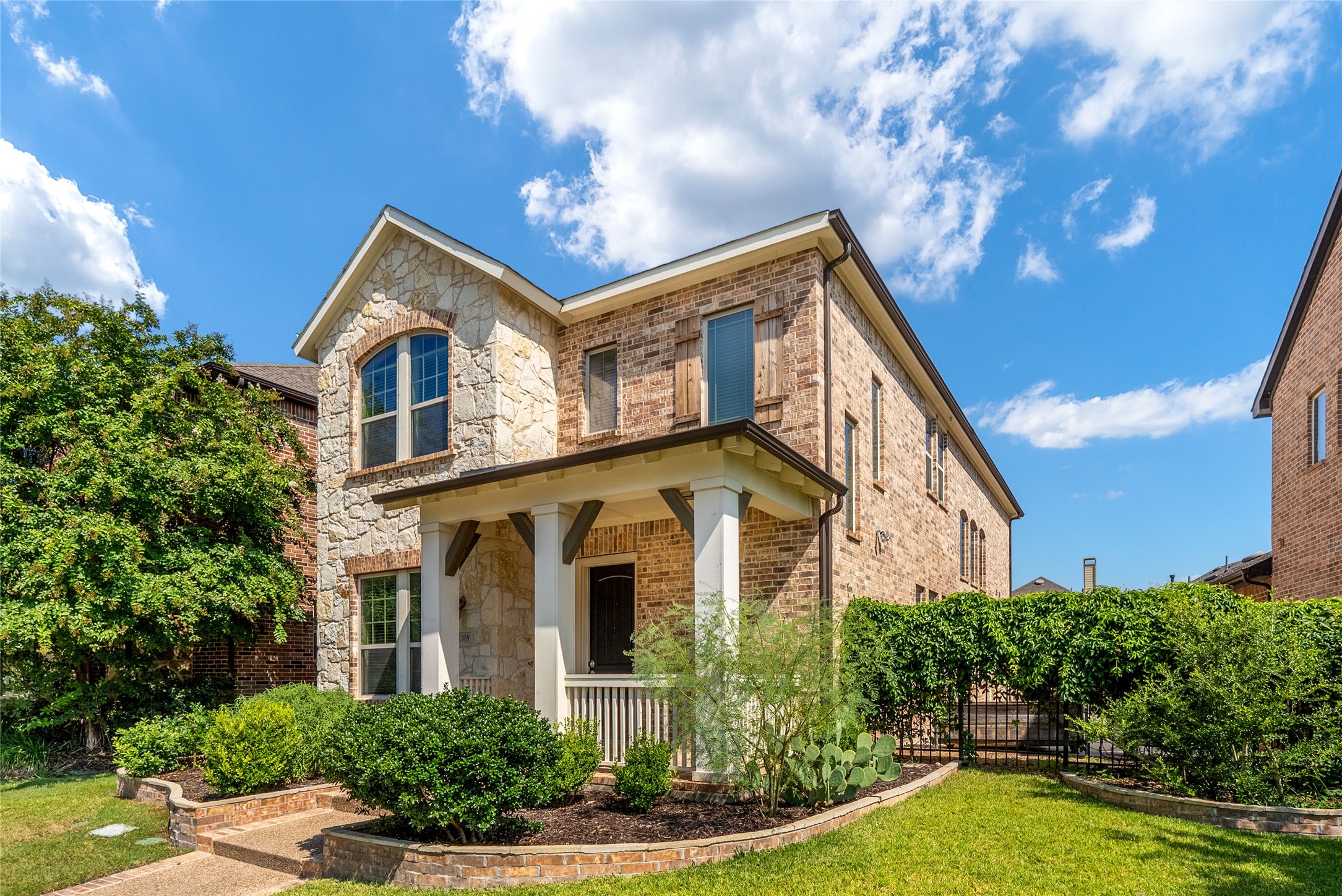 1009 Winter Fire Way