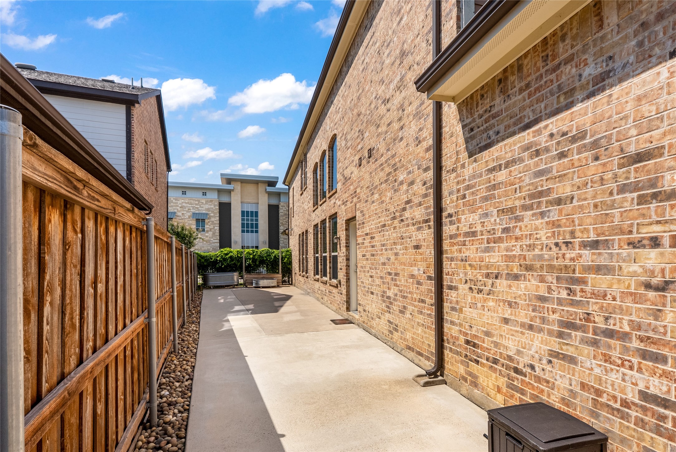 1009 Winter Fire Way