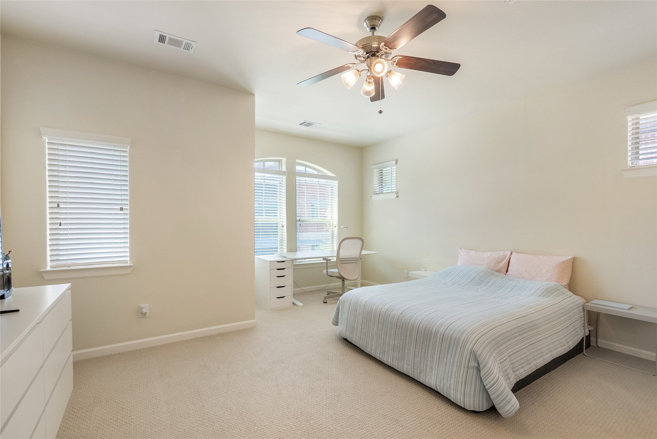 1009 Winter Fire Way