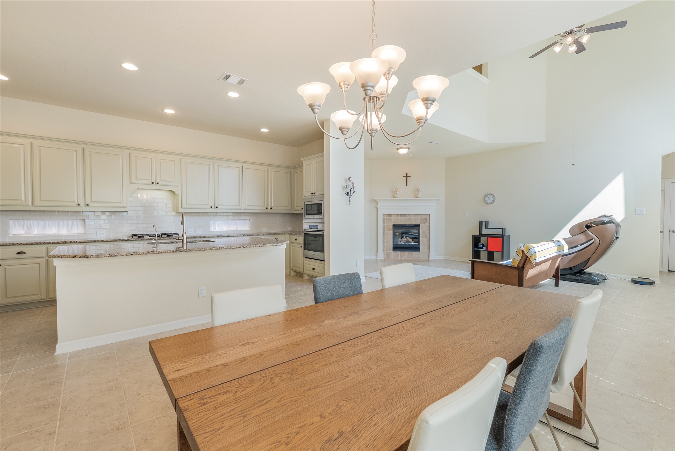 1009 Winter Fire Way