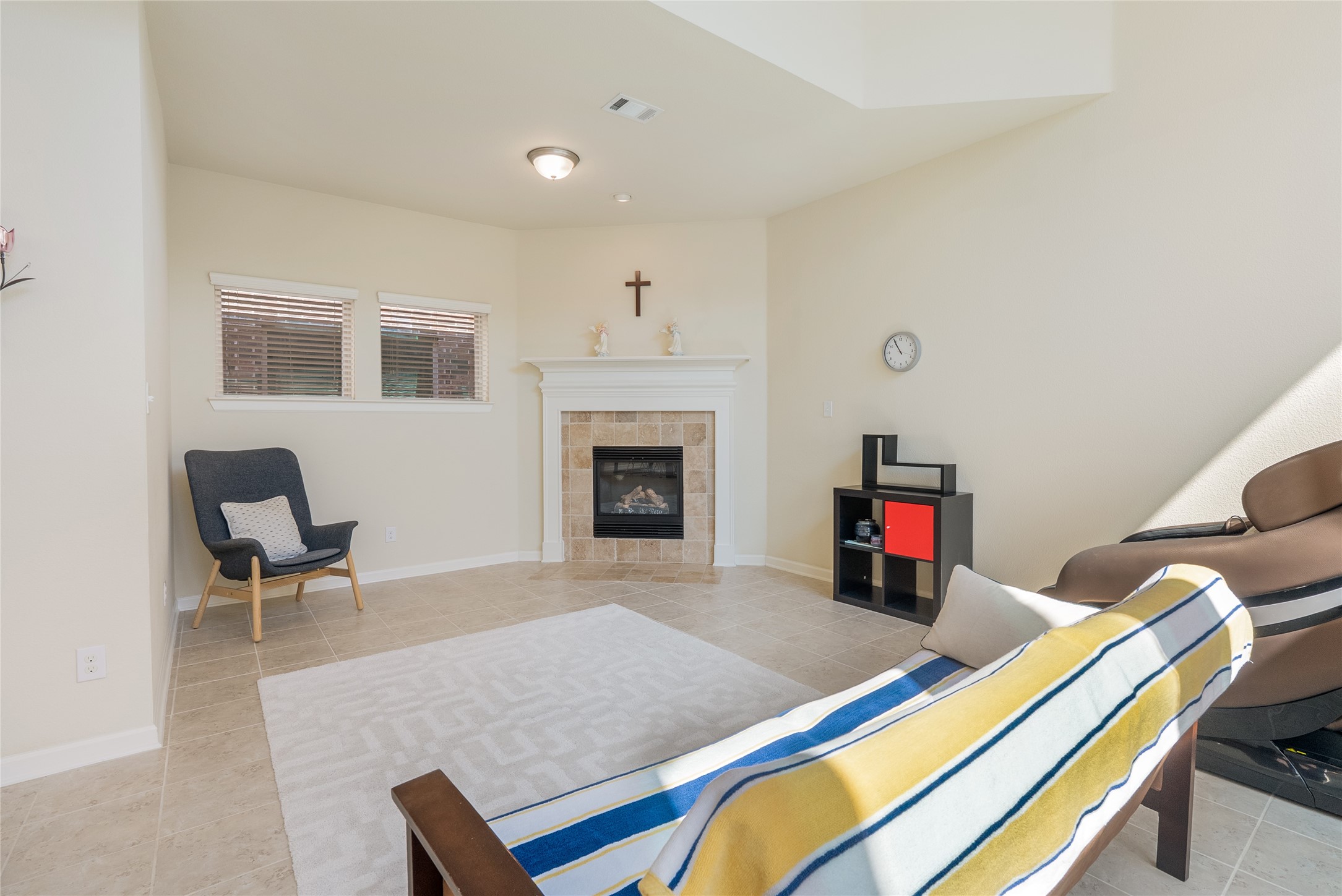 1009 Winter Fire Way