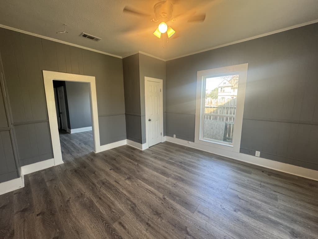 209 N Abbott Street B