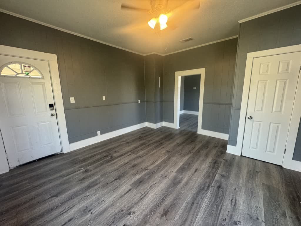 209 N Abbott Street B