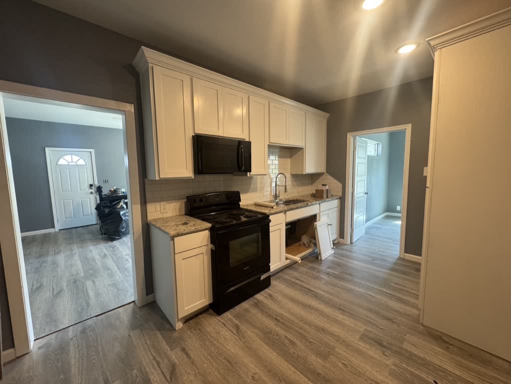 209 N Abbott Street B