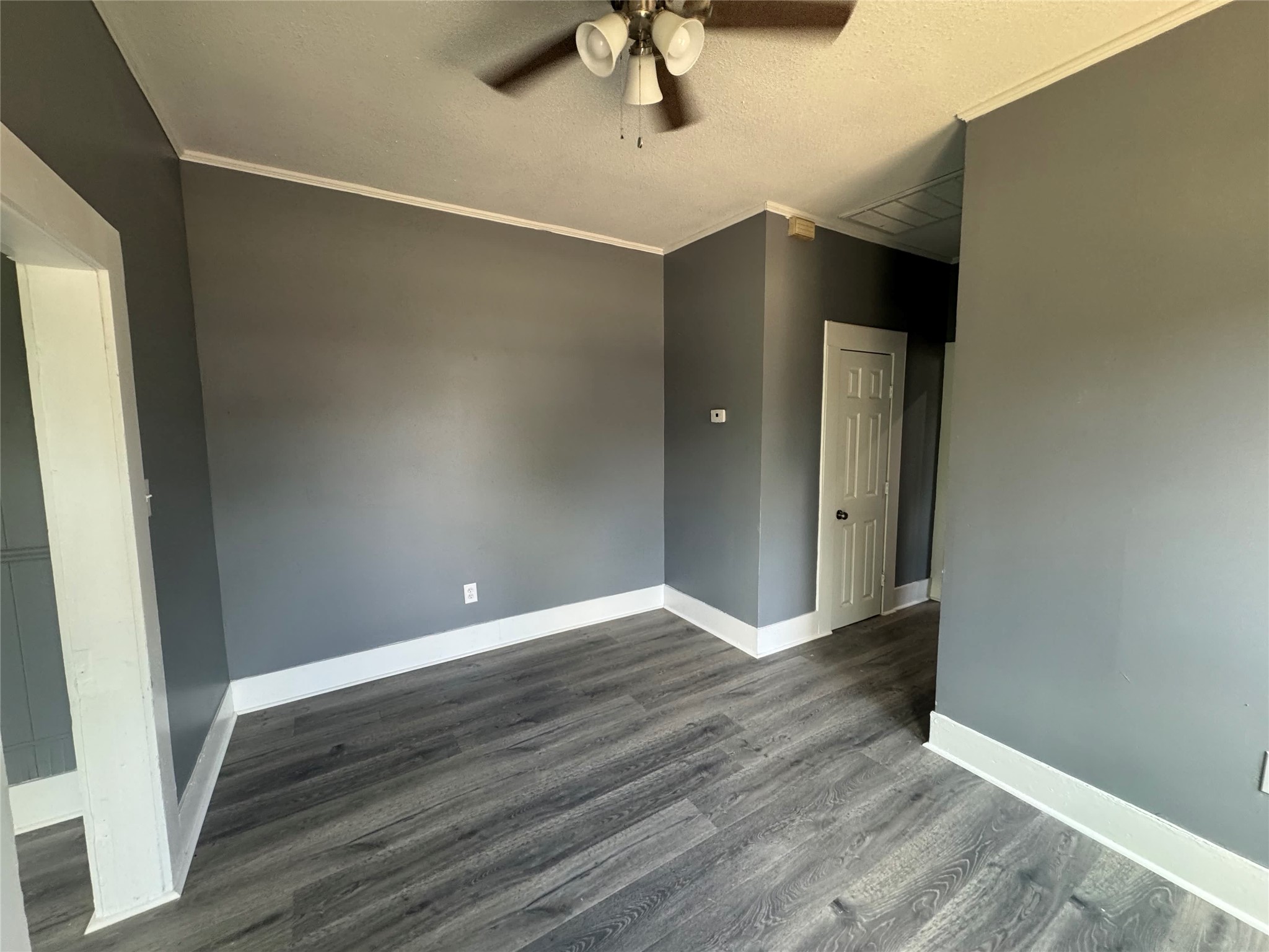 209 N Abbott Street B