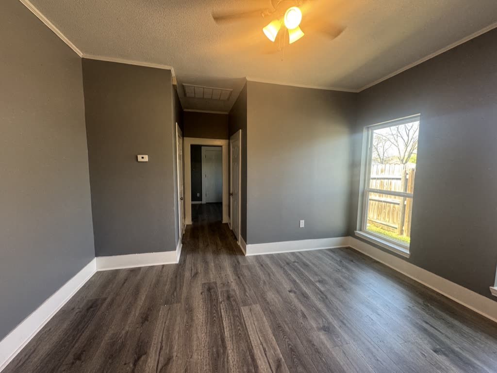 209 N Abbott Street B