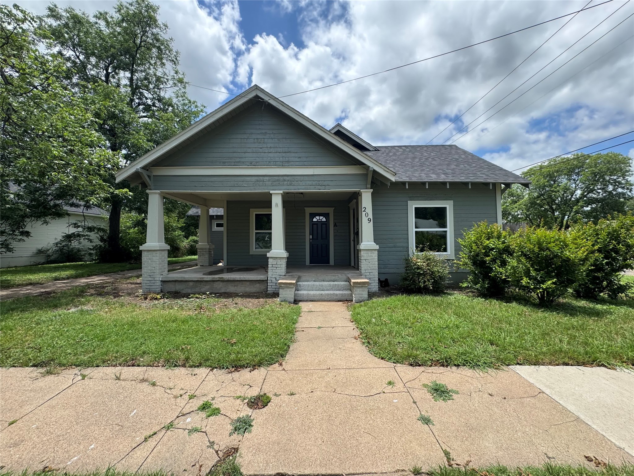 209 N Abbott Street B