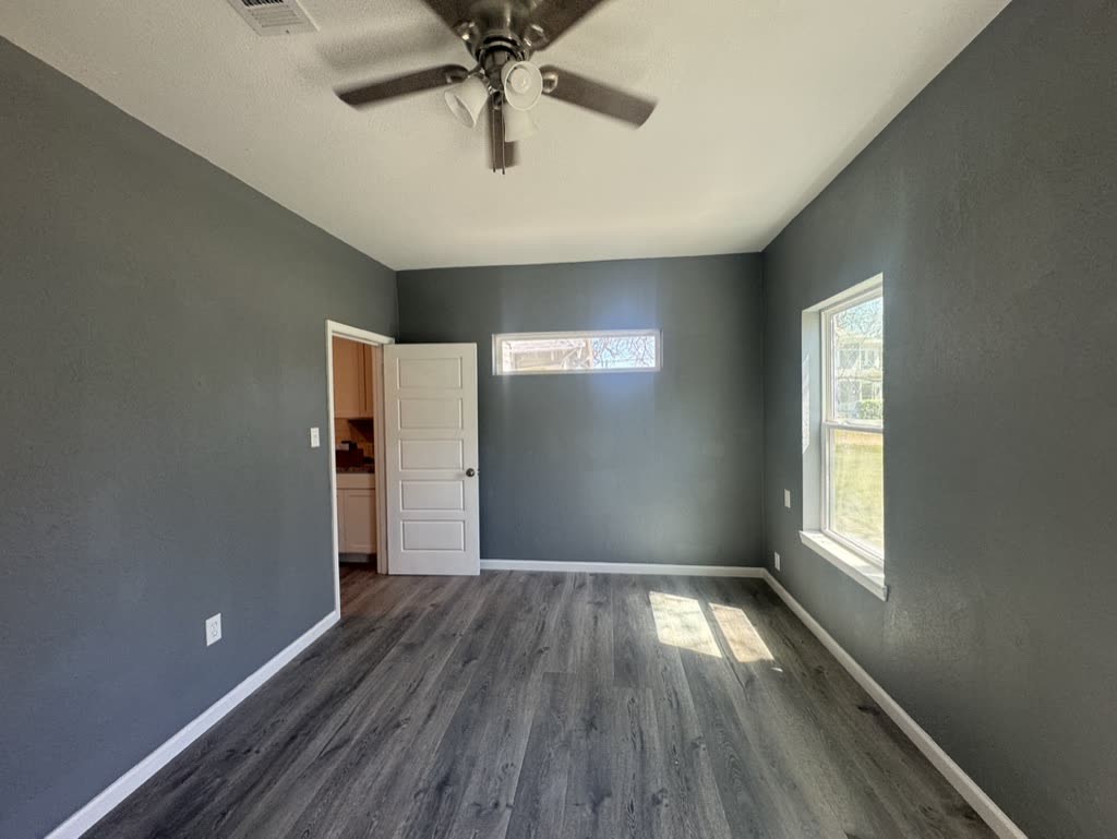 209 N Abbott Street B