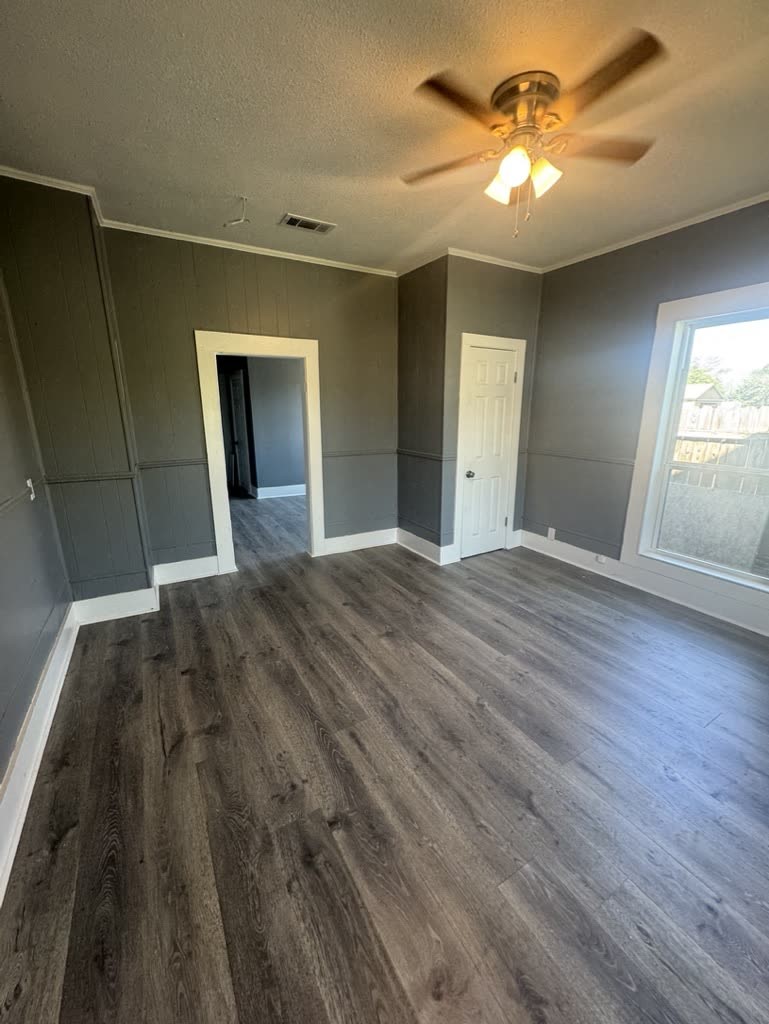 209 N Abbott Street B