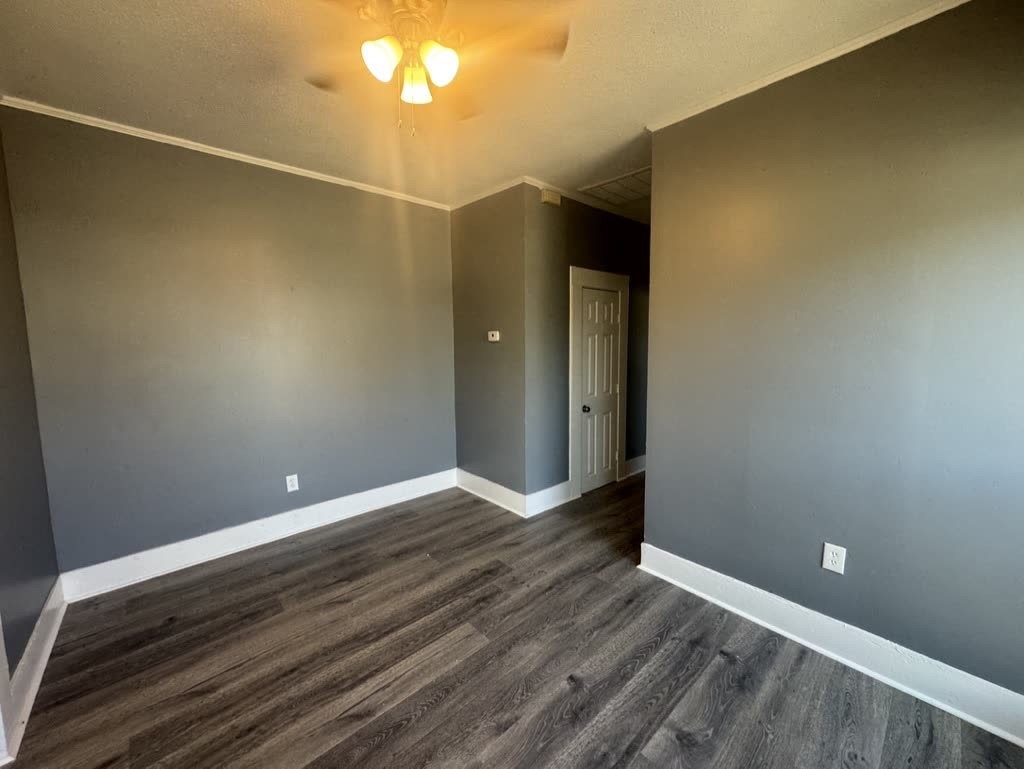 209 N Abbott Street B