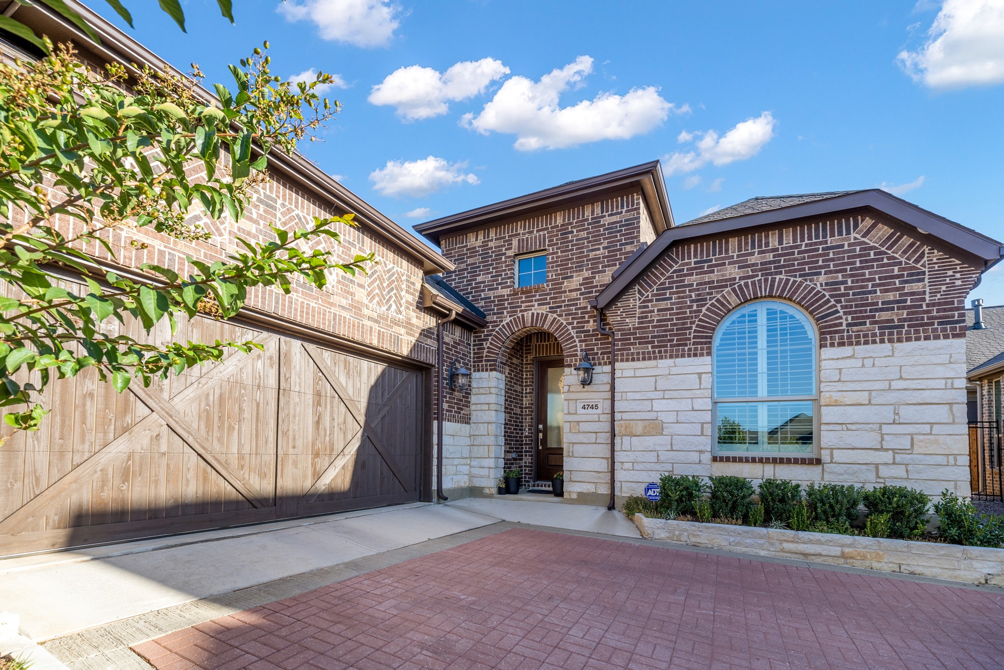 4745 Kings Garden Parkway