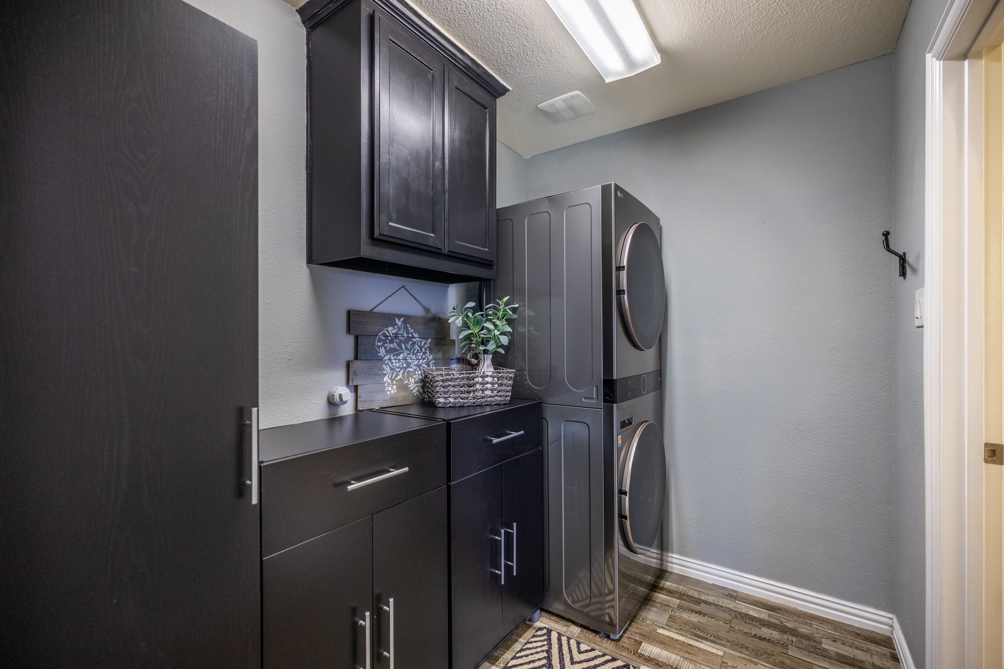 3903 Canton Jade Way