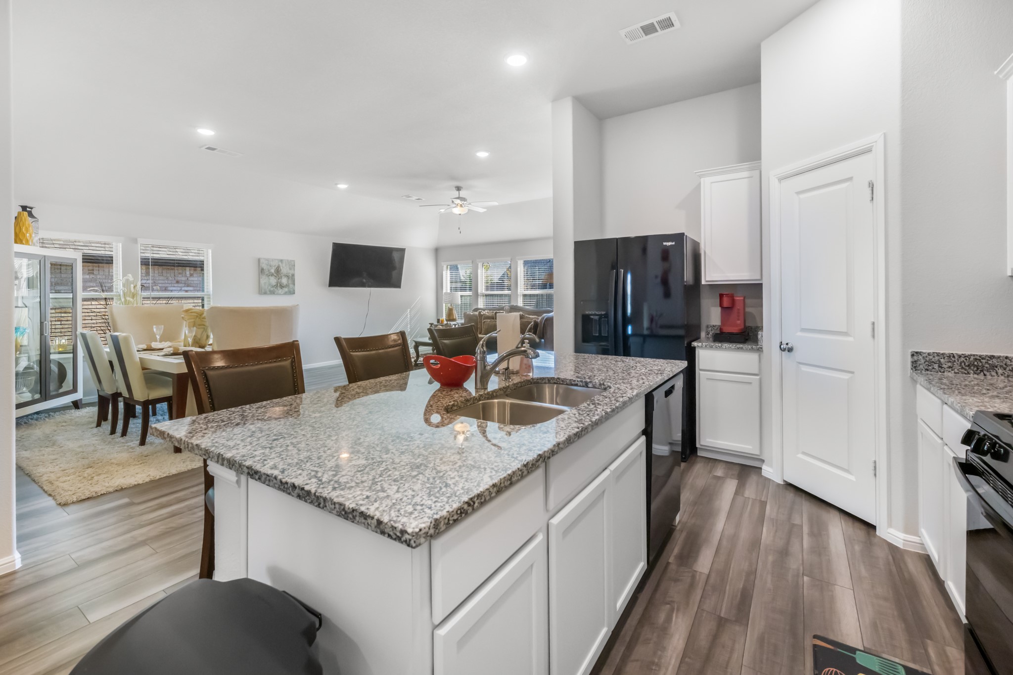 7518 Prairie Holly Lane