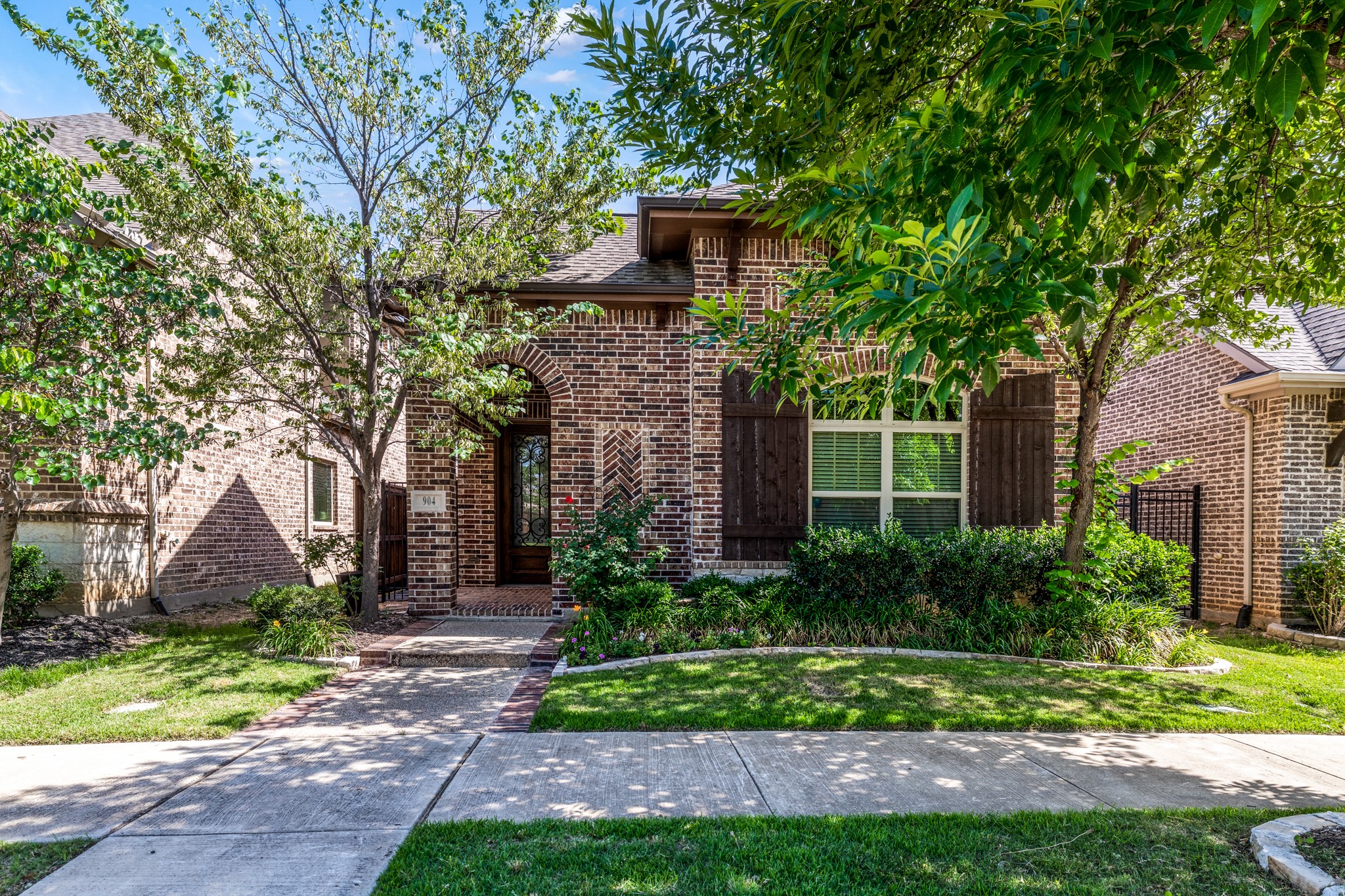 904 Enchanted Wood Drive