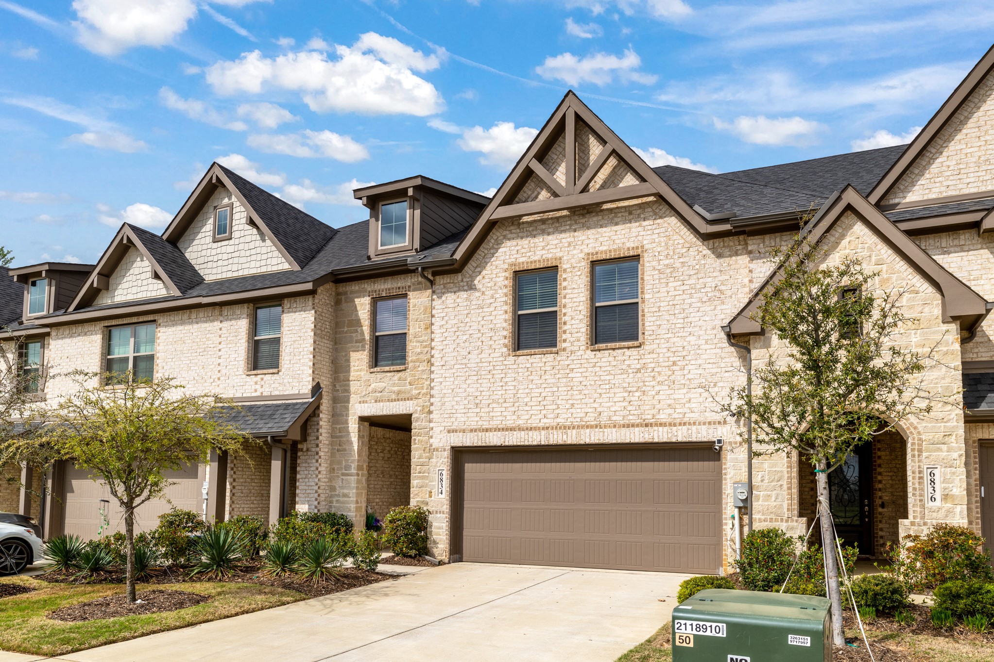 6834 Neals Way