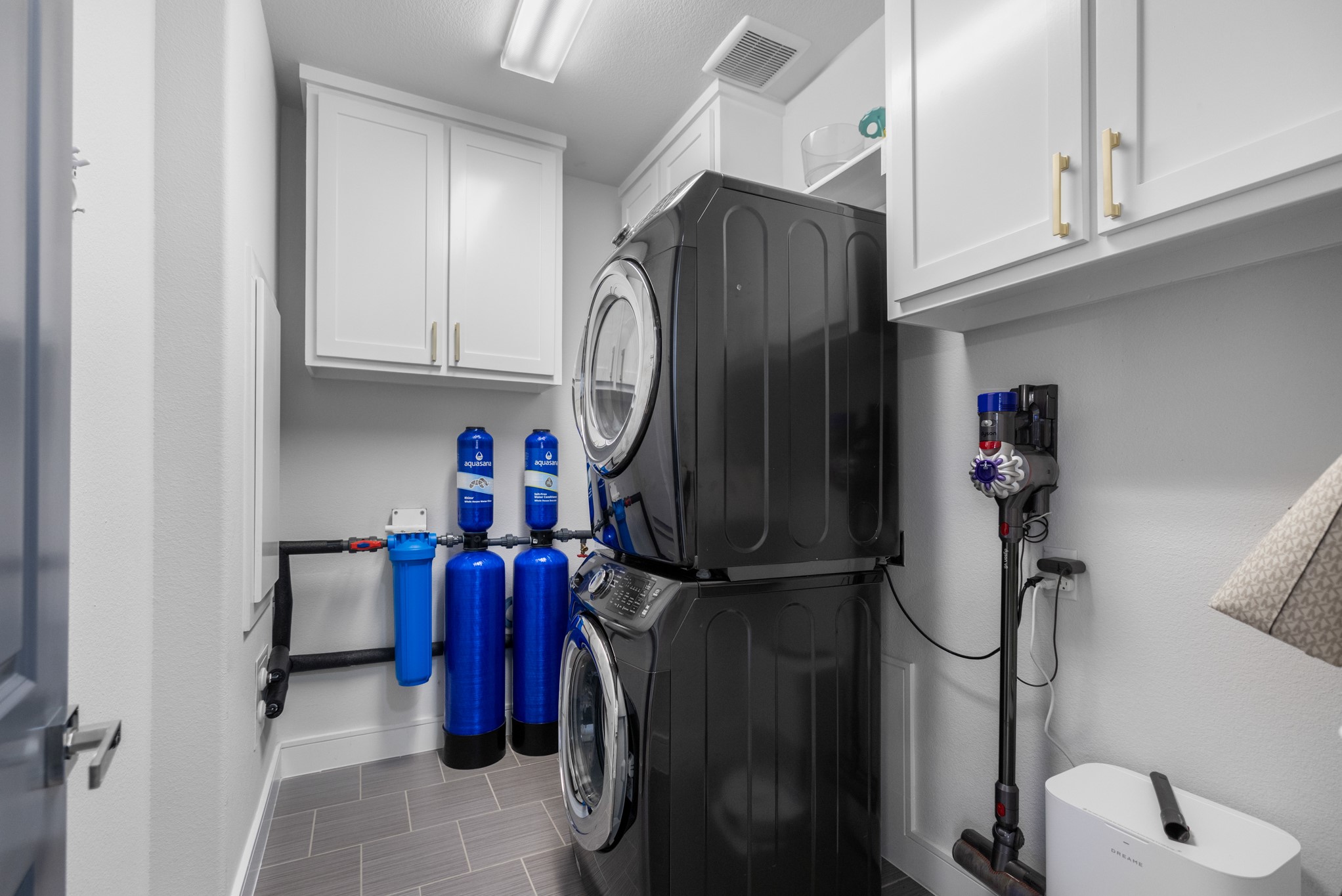 1601 Birds Fort Trail