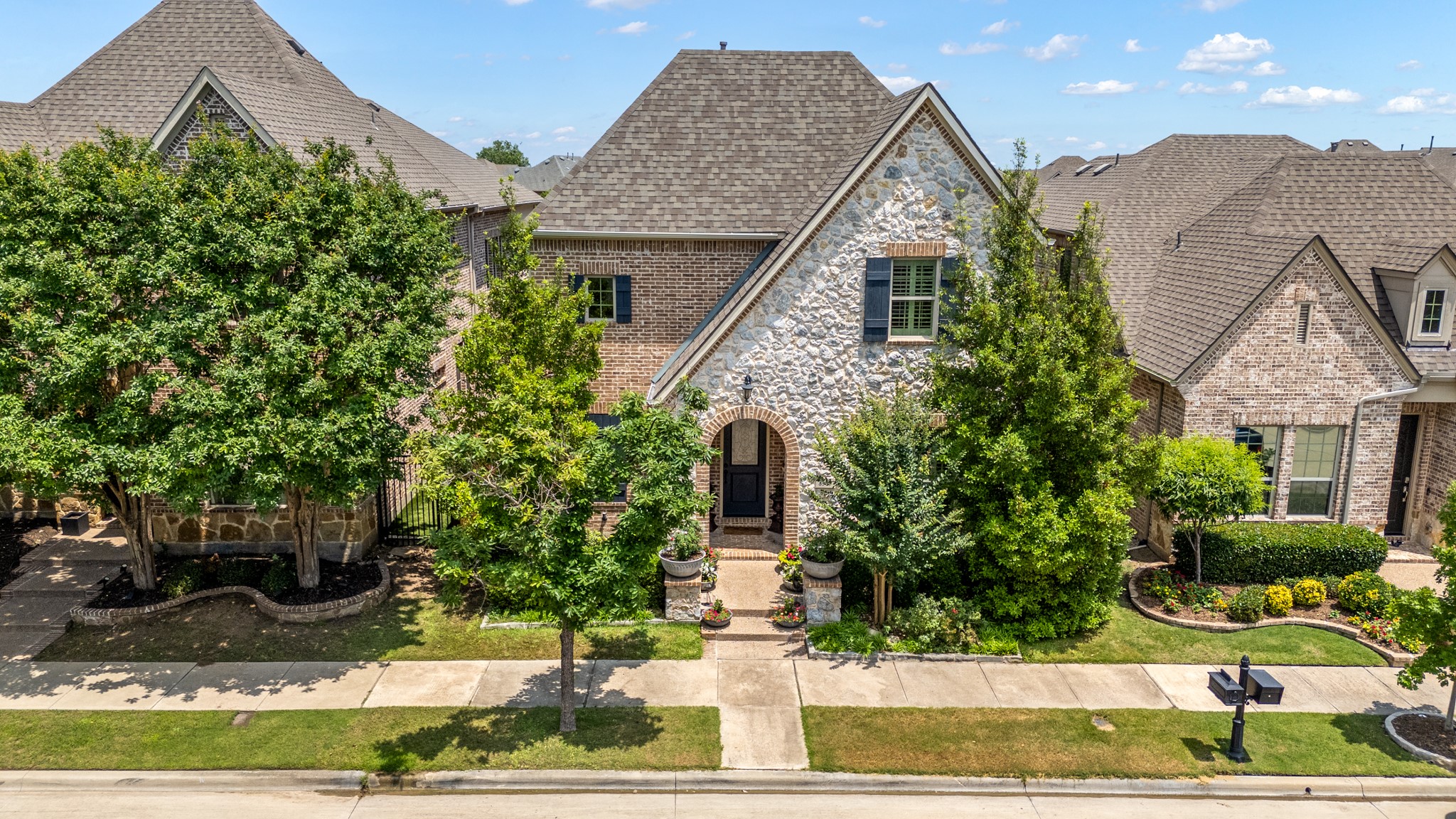 3905 Jasmine Fox Lane