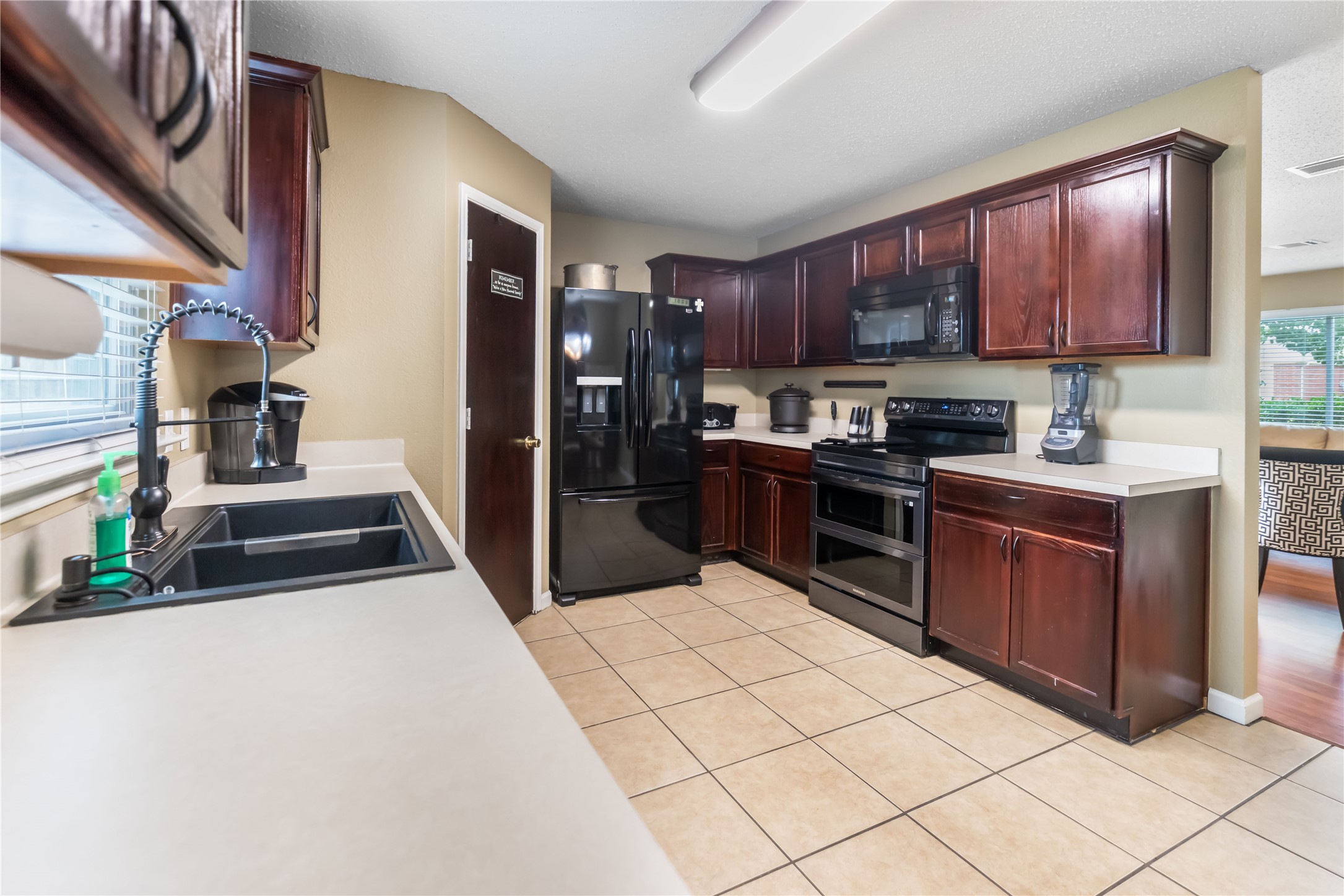 1402 Anglican Drive