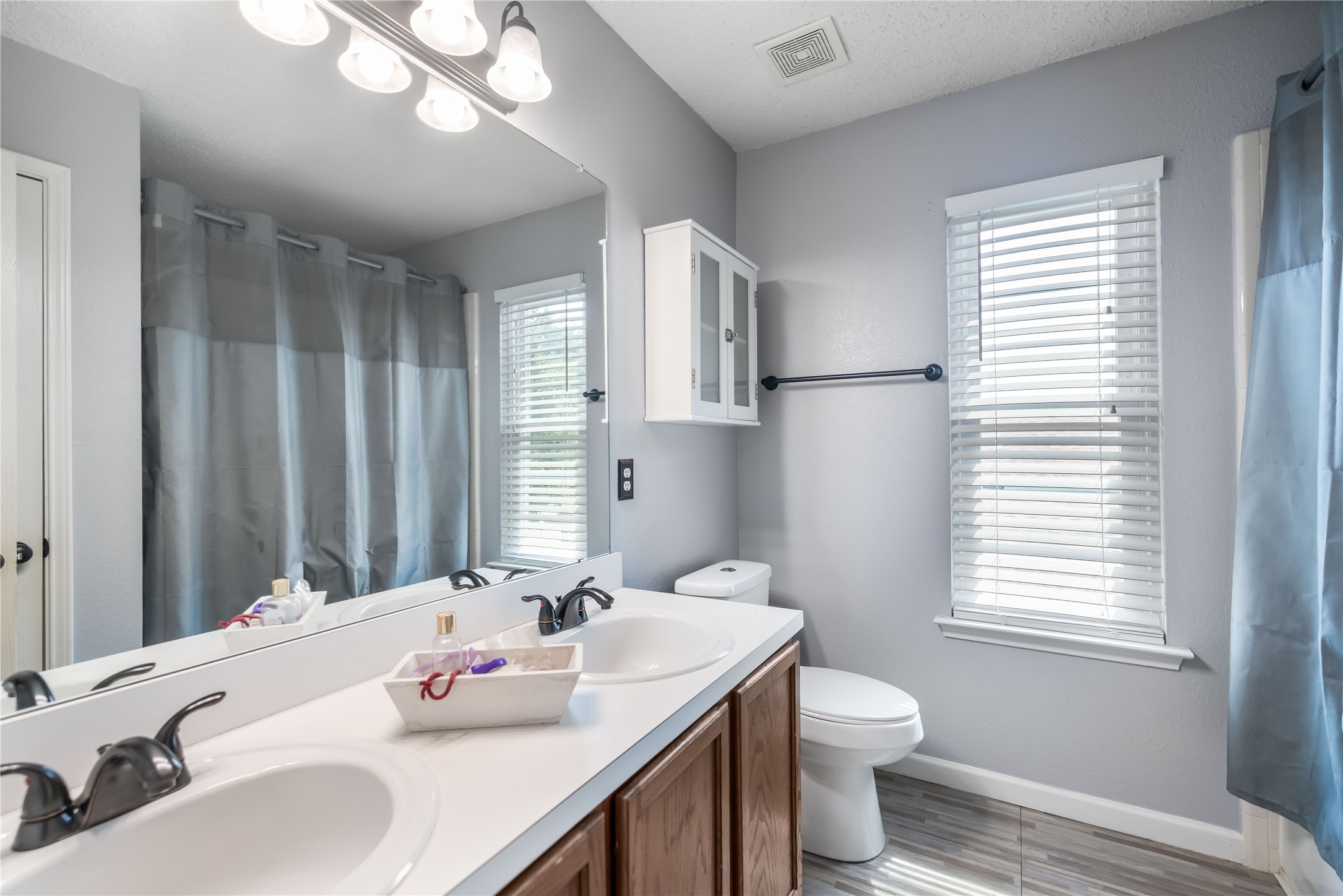 1402 Anglican Drive