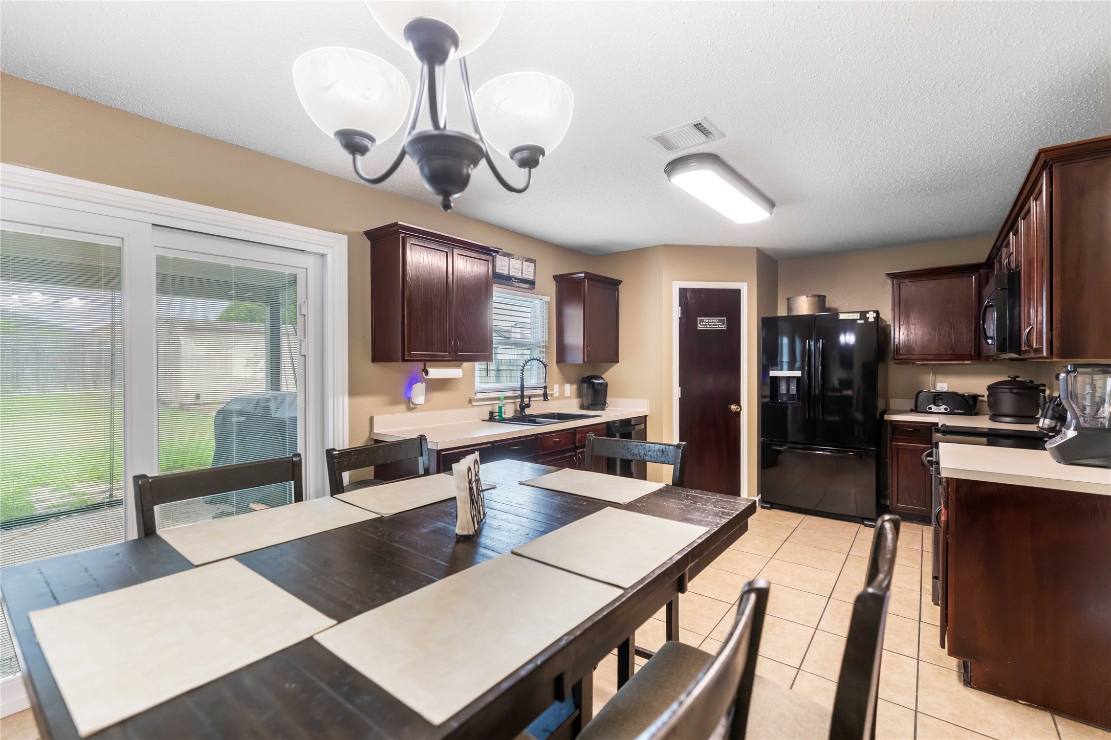 1402 Anglican Drive