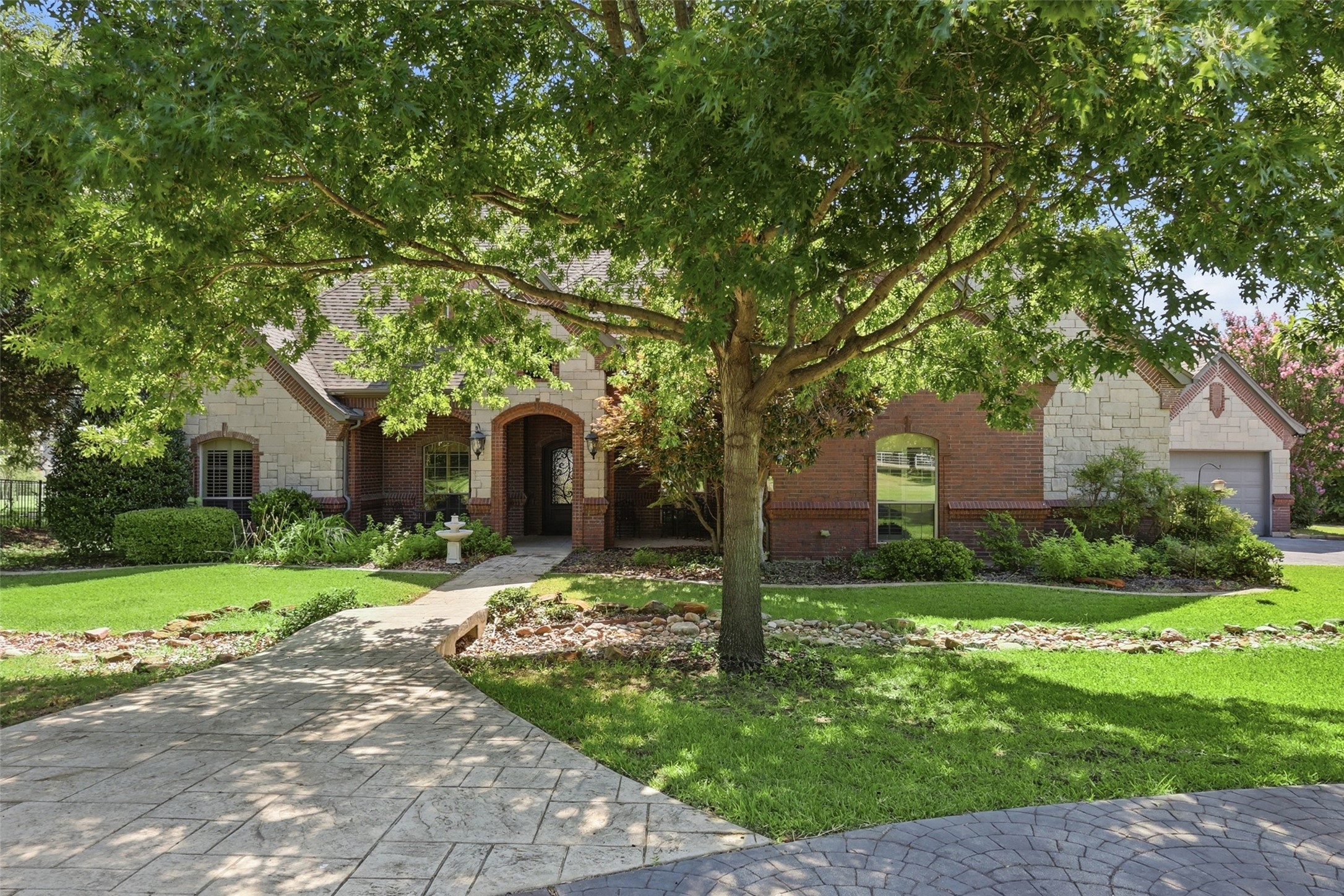 1453 Whitley Road