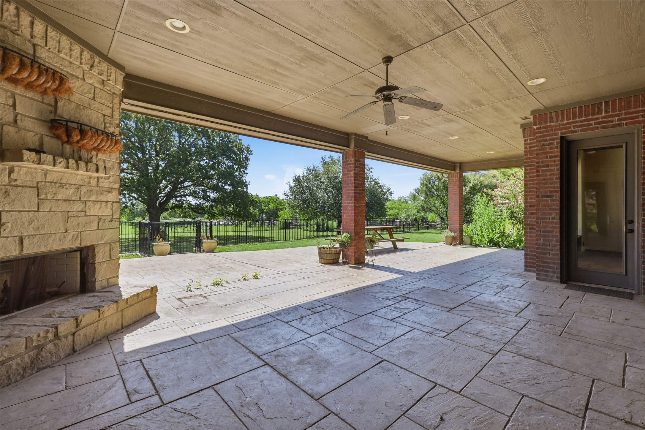 1453 Whitley Road