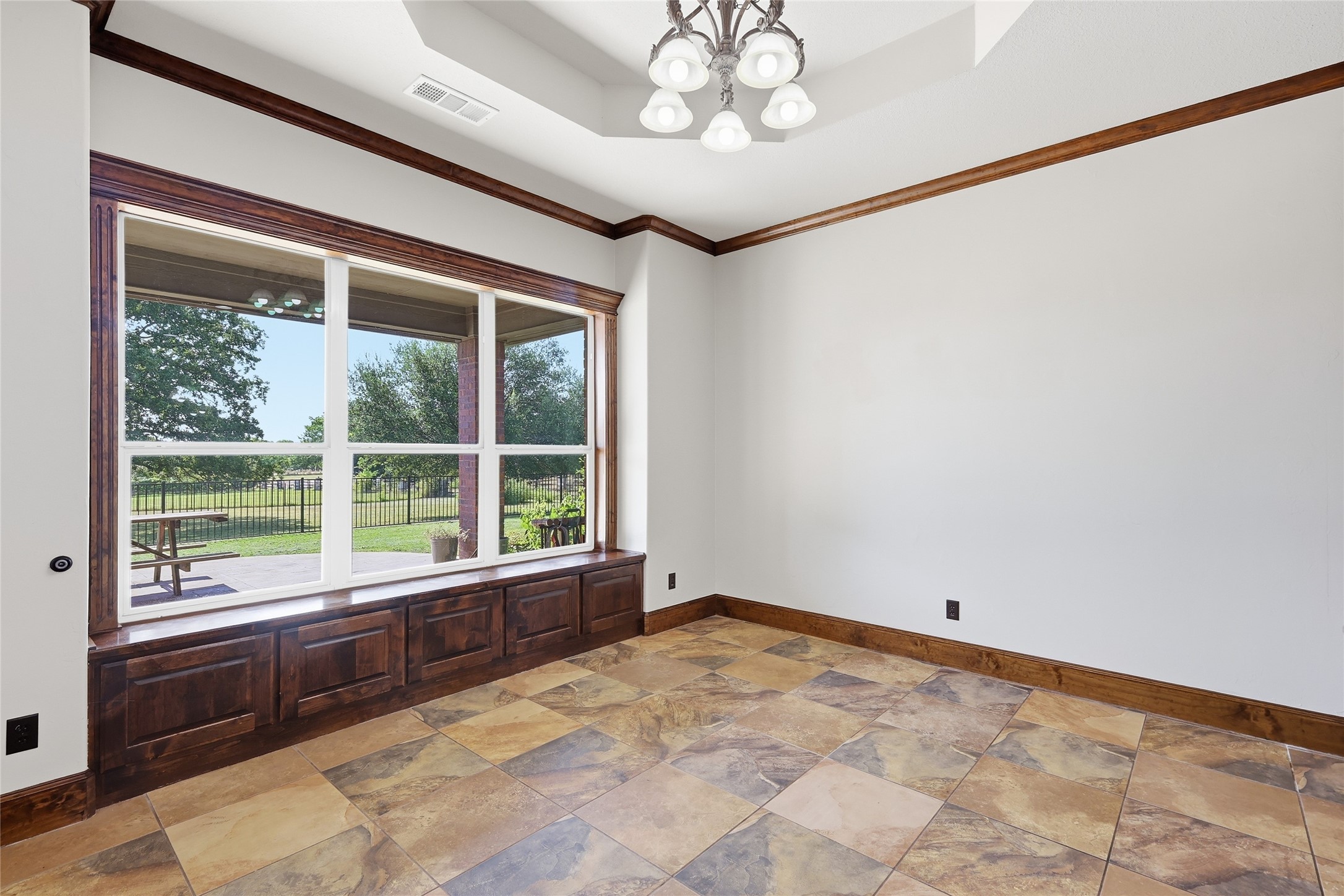 1453 Whitley Road